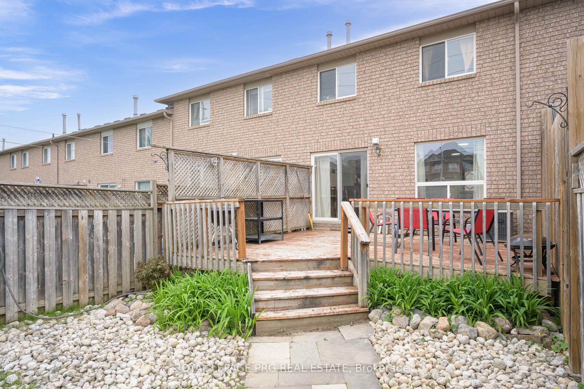 Photo 13 of 97 Nathan Crescent, Barrie, Painswick South — HOMEH