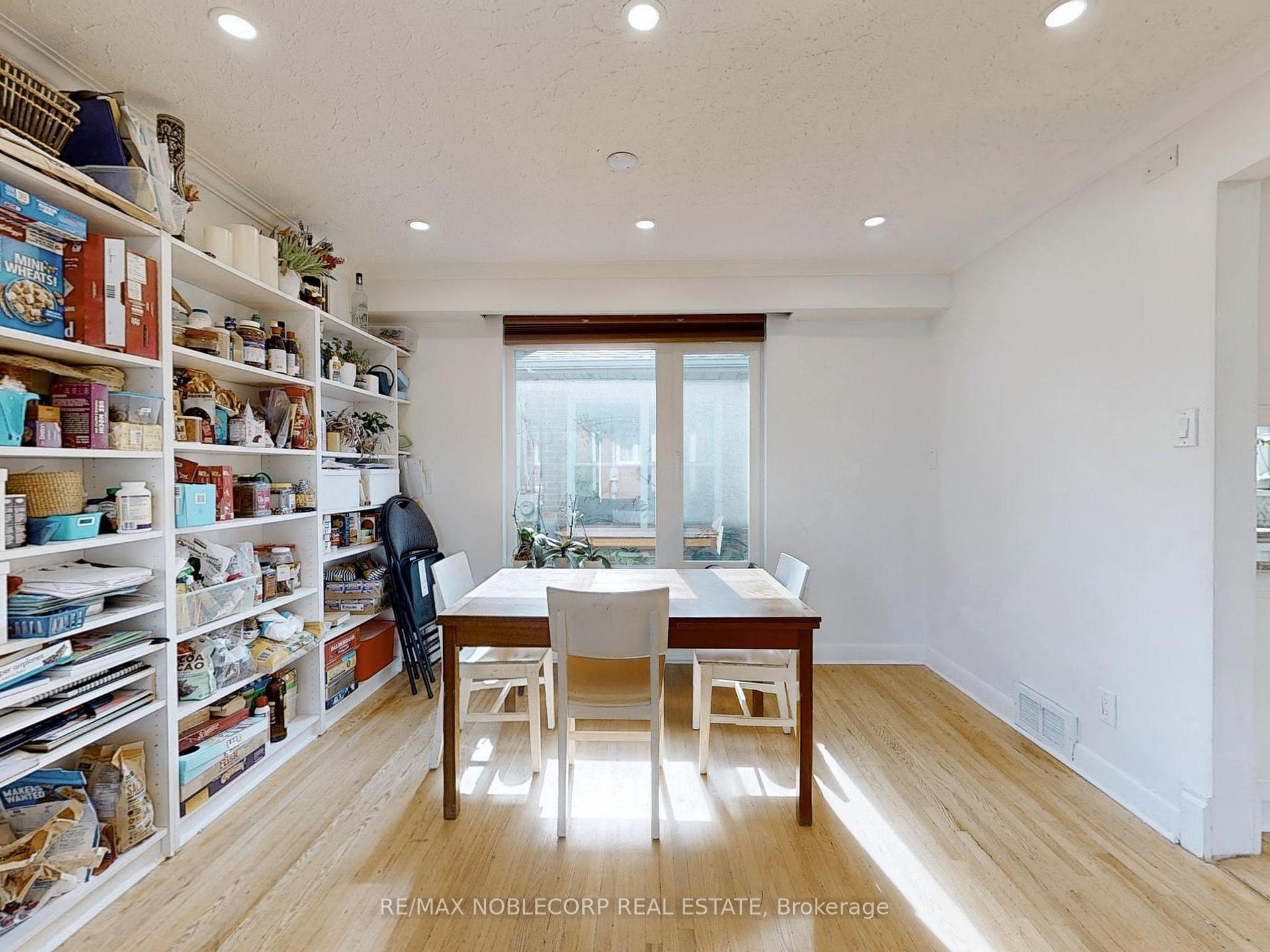 Photo 11 of 100 Rockport Crescent, Richmond Hill, Crosby — HOMEH