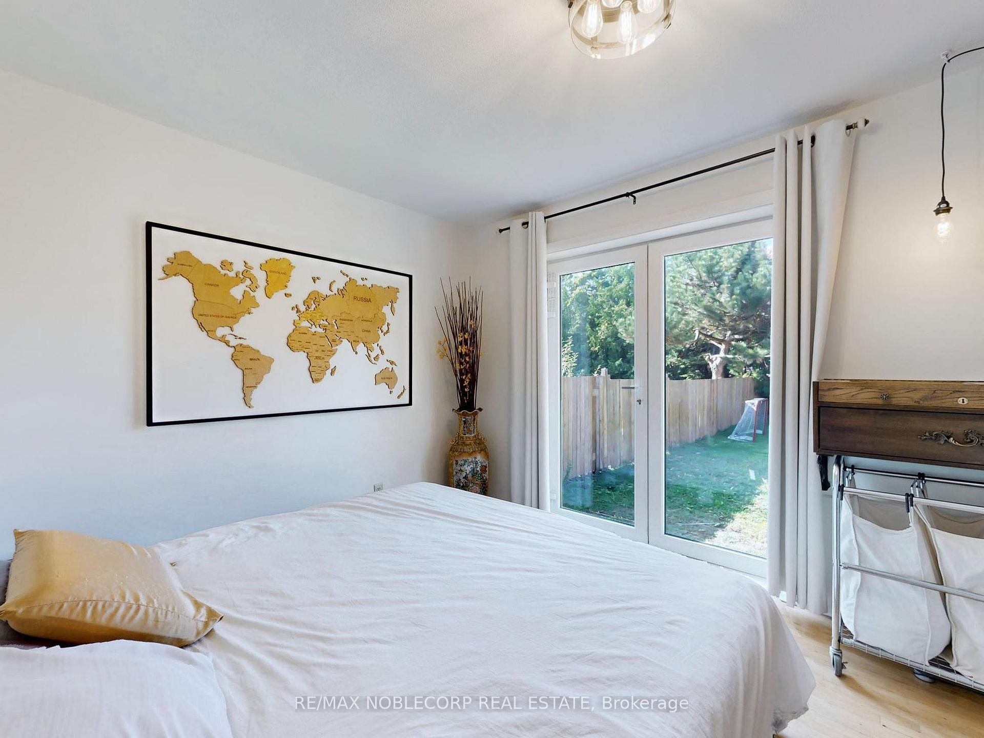 Photo 21 of 100 Rockport Crescent, Richmond Hill, Crosby — HOMEH