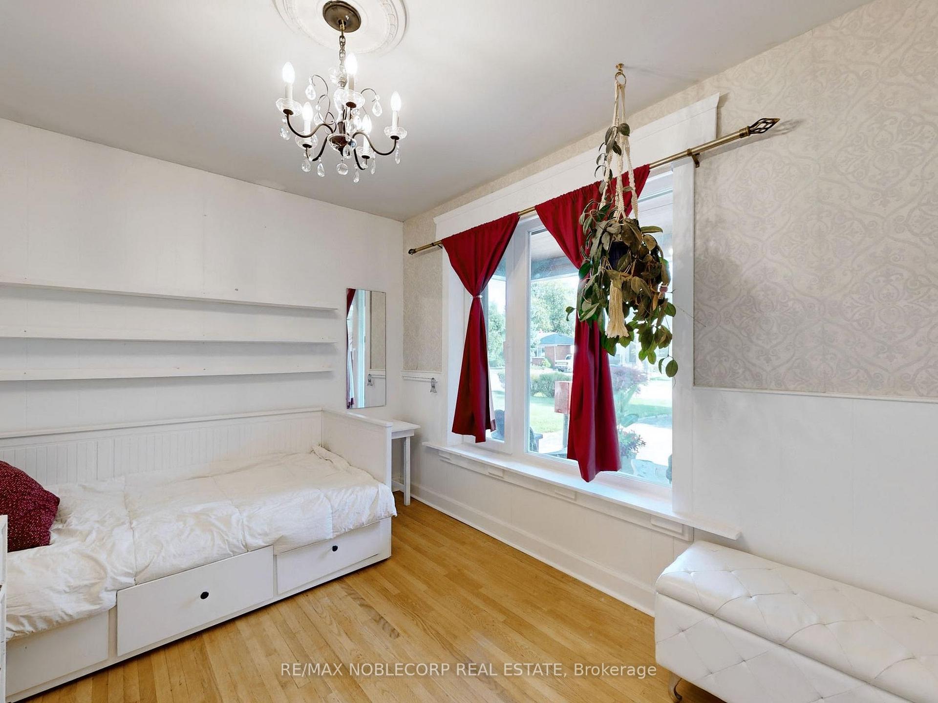 Photo 25 of 100 Rockport Crescent, Richmond Hill, Crosby — HOMEH