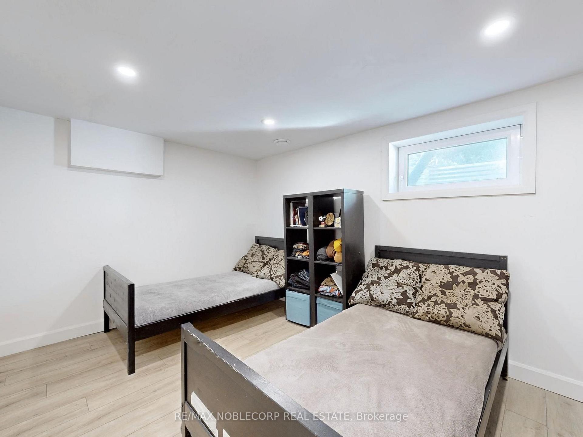 Photo 31 of 100 Rockport Crescent, Richmond Hill, Crosby — HOMEH