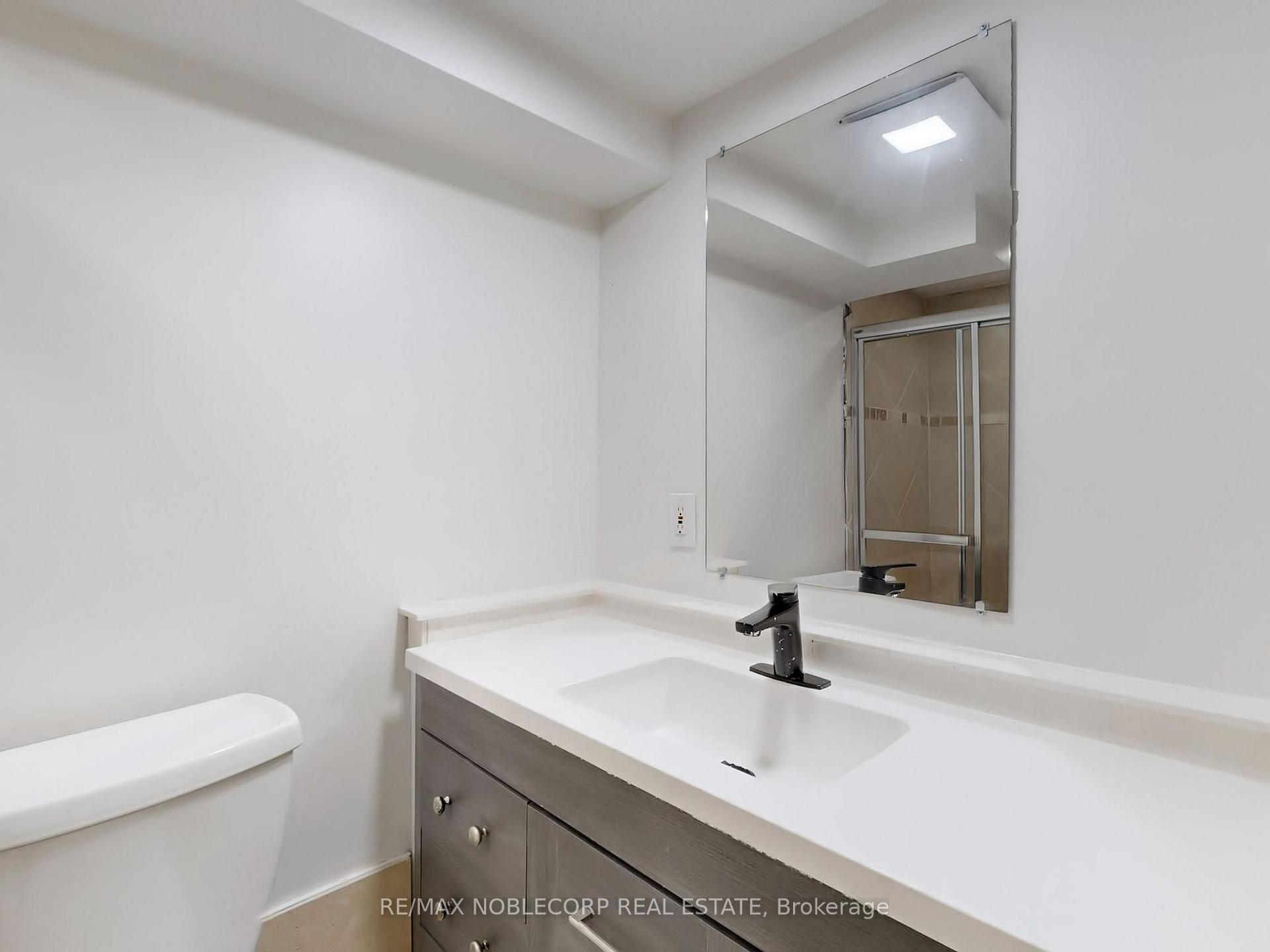 Photo 35 of 100 Rockport Crescent, Richmond Hill, Crosby — HOMEH