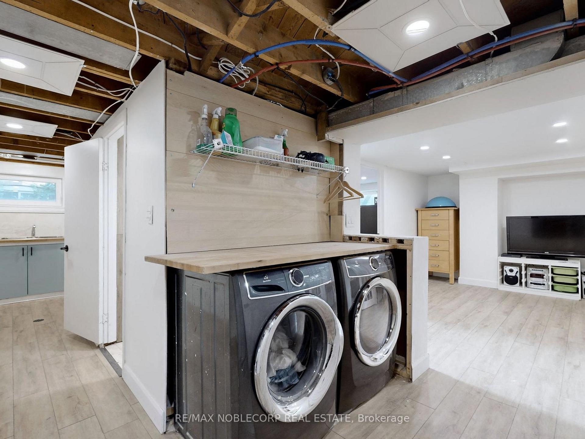 Photo 37 of 100 Rockport Crescent, Richmond Hill, Crosby — HOMEH