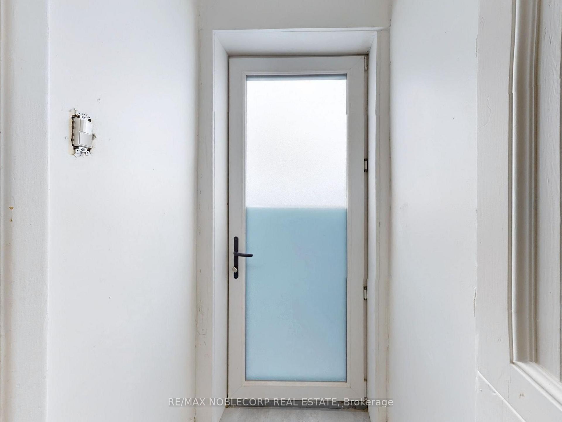 Photo 38 of 100 Rockport Crescent, Richmond Hill, Crosby — HOMEH