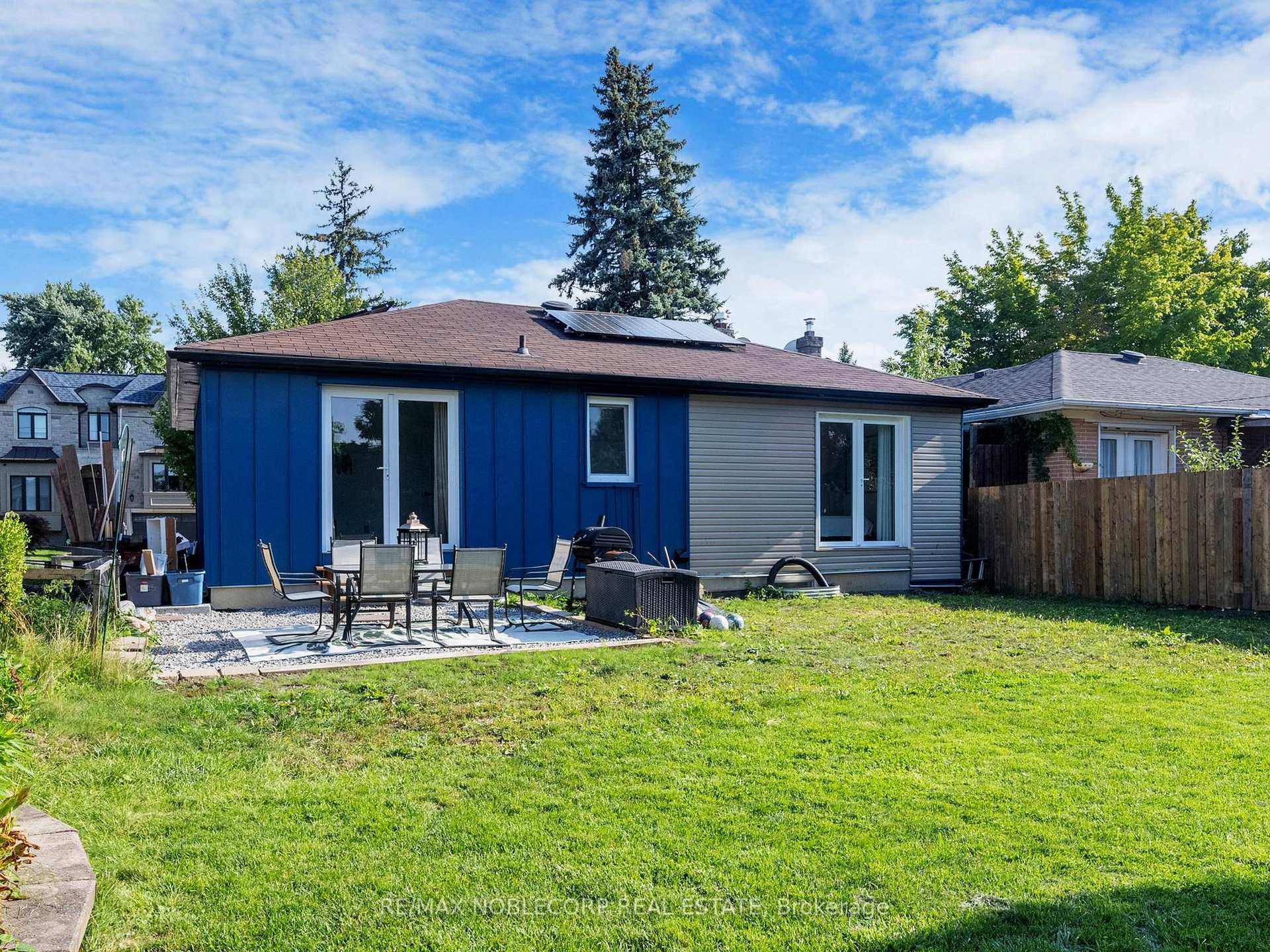 Photo 40 of 100 Rockport Crescent, Richmond Hill, Crosby — HOMEH