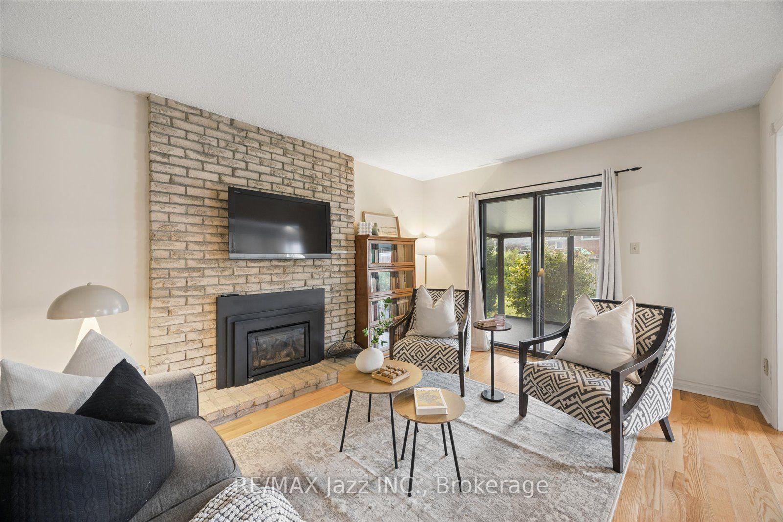 Photo 9 of 28 Jubilee Court, Whitby, Blue Grass Meadows — HOMEH