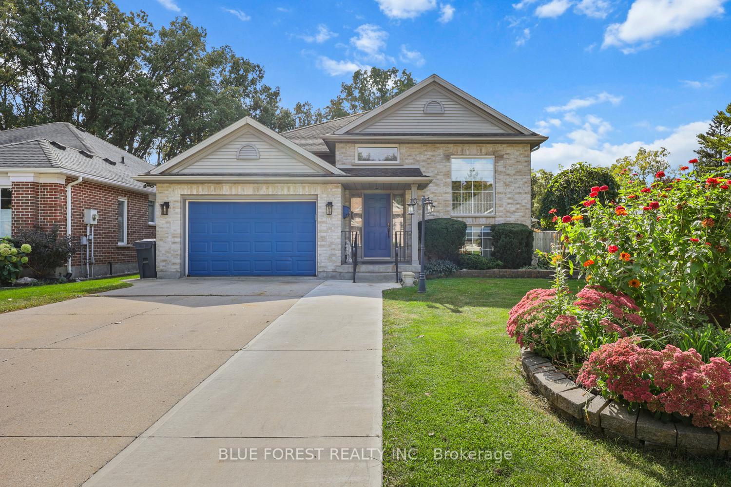 Photo 2 of 10 Symphony Court, Central Elgin, Lynhurst — HOMEH