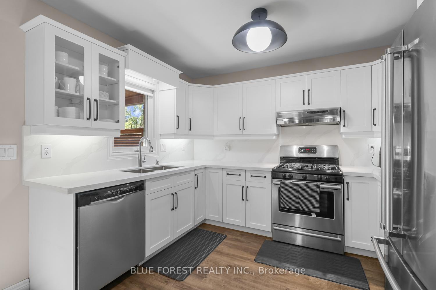 Photo 5 of 10 Symphony Court, Central Elgin, Lynhurst — HOMEH