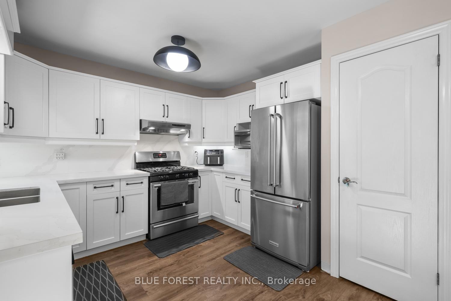 Photo 6 of 10 Symphony Court, Central Elgin, Lynhurst — HOMEH