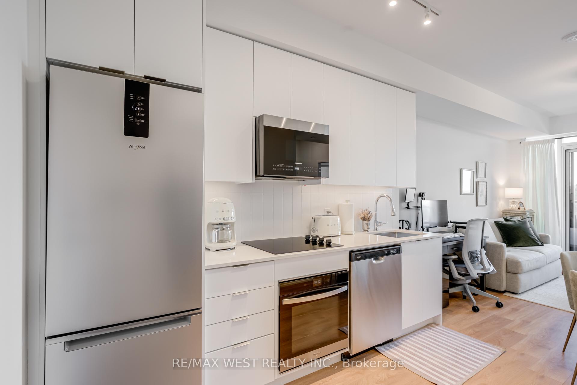 Photo 5 of Unit 511, 474 Caldari Road, Vaughan, Concord — HOMEH