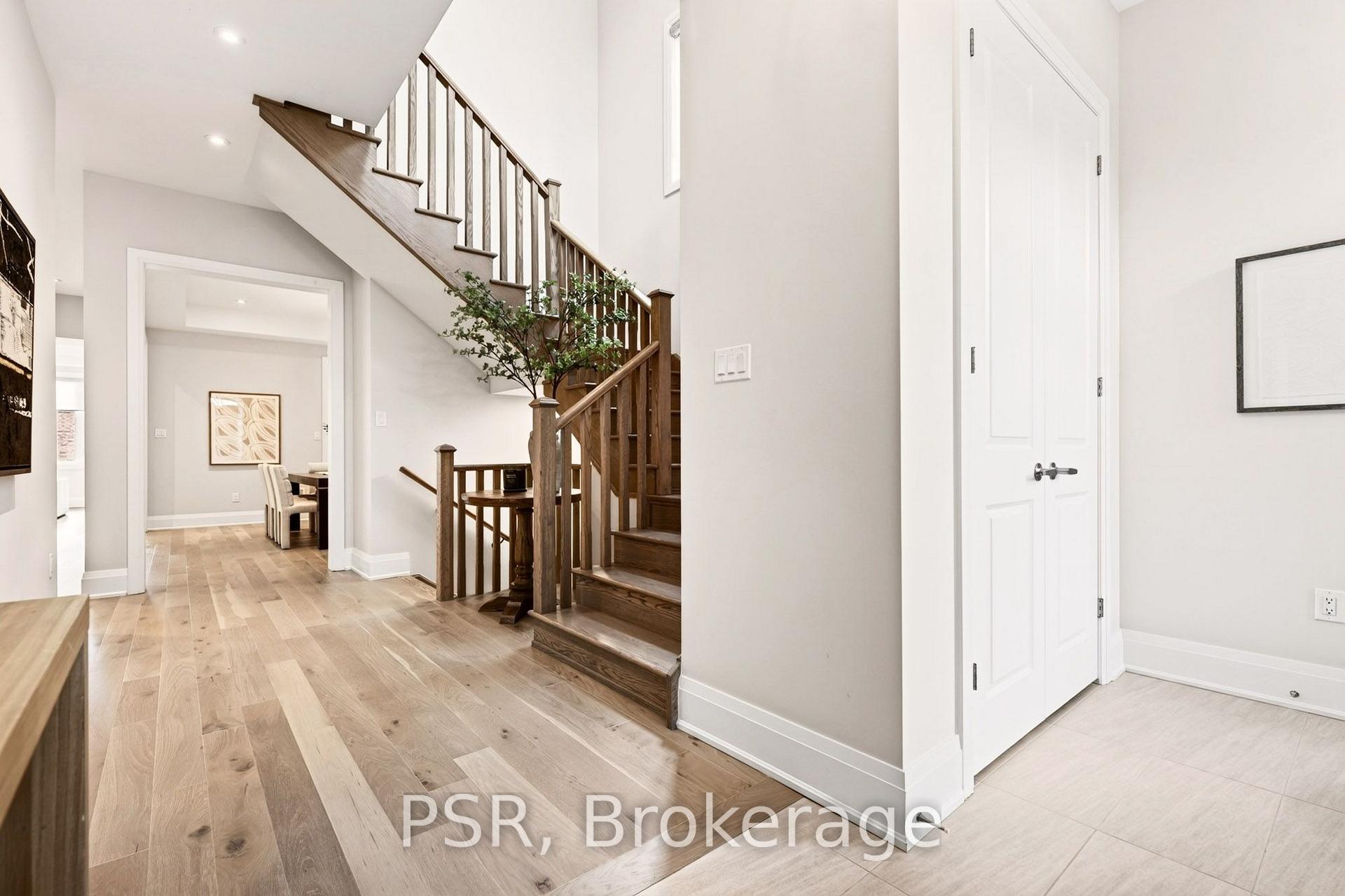 Photo 3 of 33 Pine Heights Drive, Vaughan, Vellore Village — HOMEH