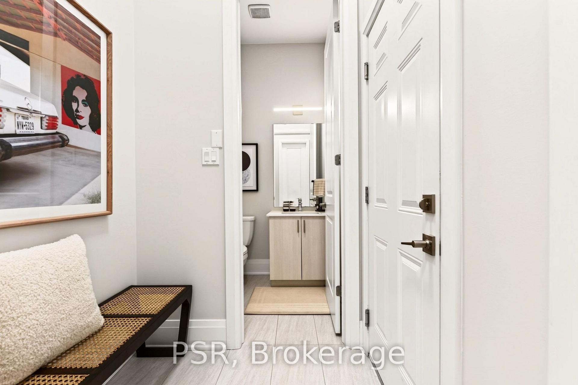 Photo 11 of 33 Pine Heights Drive, Vaughan, Vellore Village — HOMEH