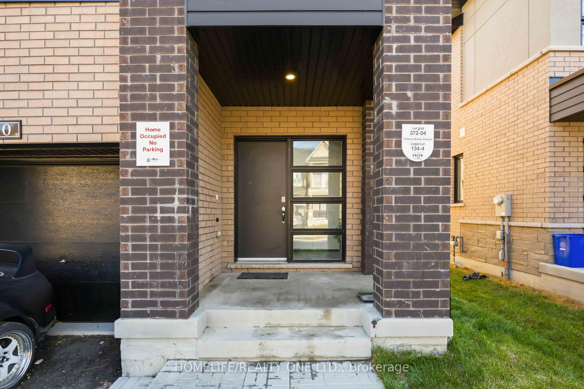 Photo 3 of 10 Harvey Bunker Crescent, Markham, Angus Glen — HOMEH