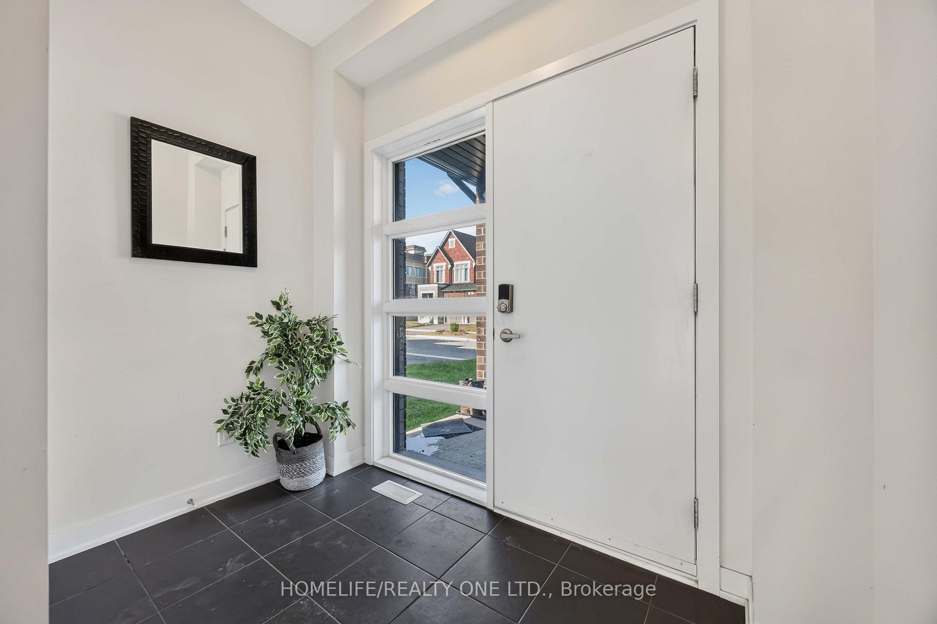 Photo 4 of 10 Harvey Bunker Crescent, Markham, Angus Glen — HOMEH