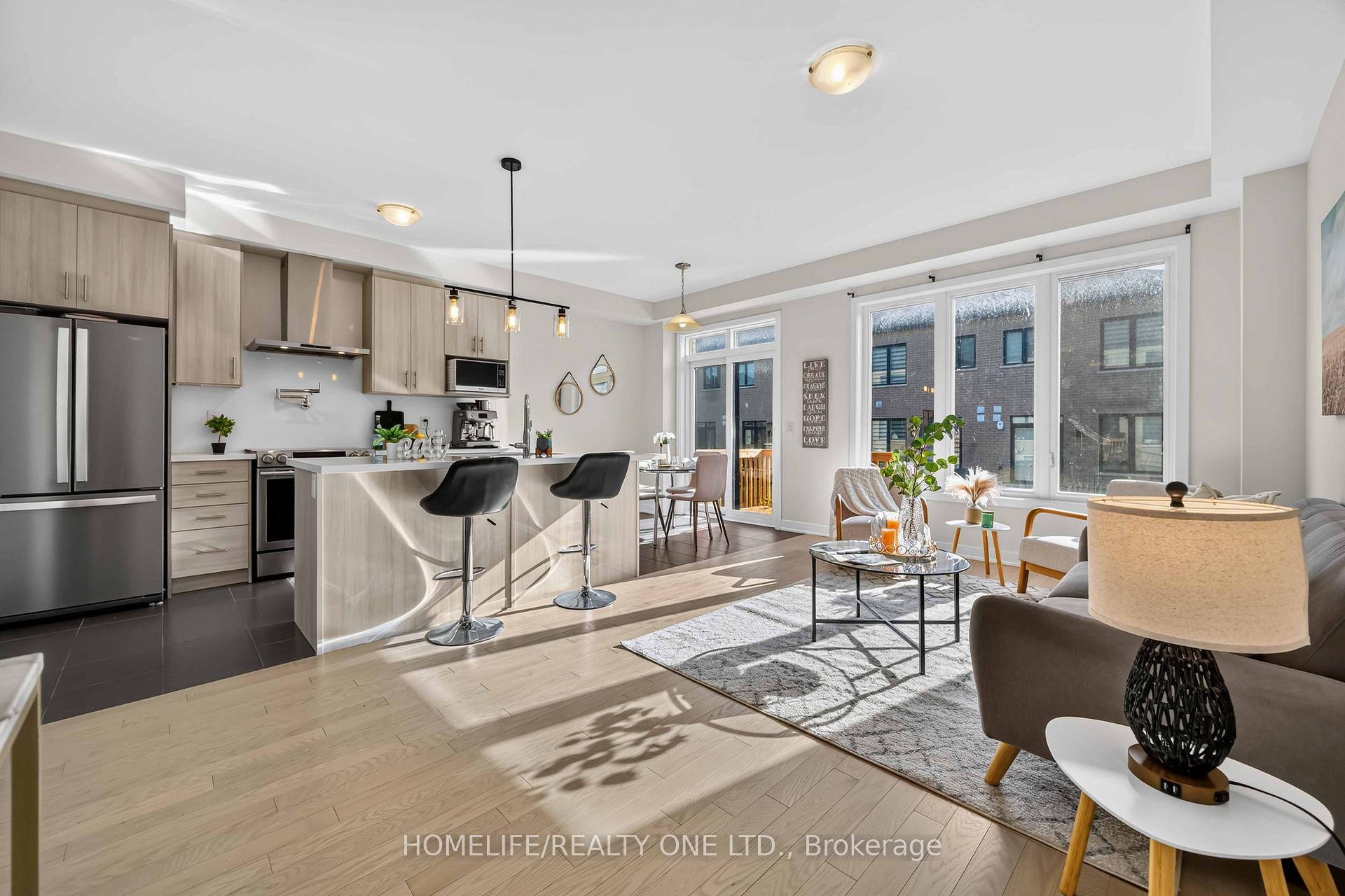 Photo 8 of 10 Harvey Bunker Crescent, Markham, Angus Glen — HOMEH