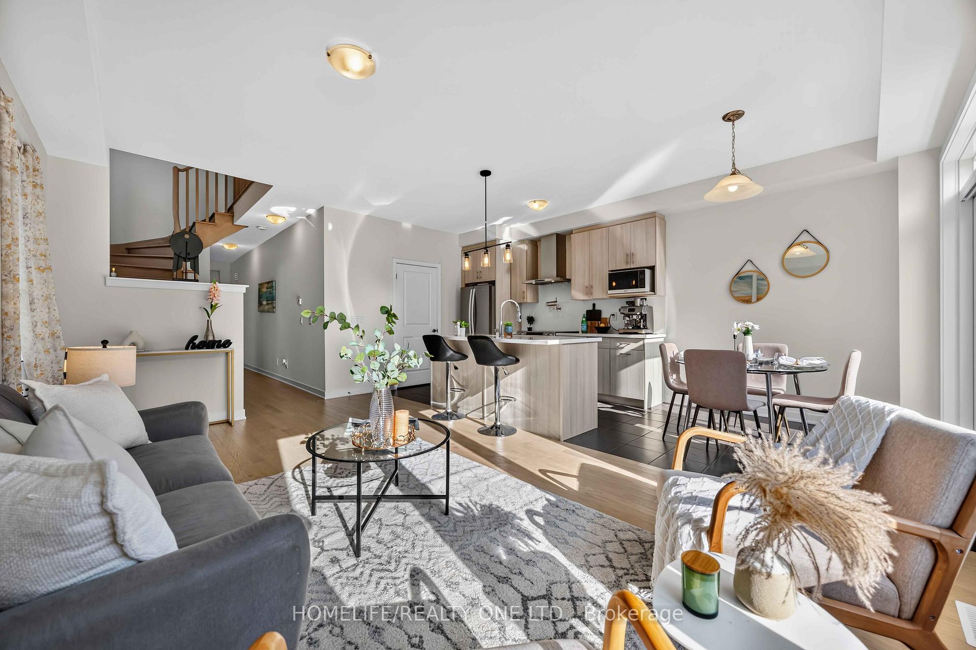 Photo 12 of 10 Harvey Bunker Crescent, Markham, Angus Glen — HOMEH