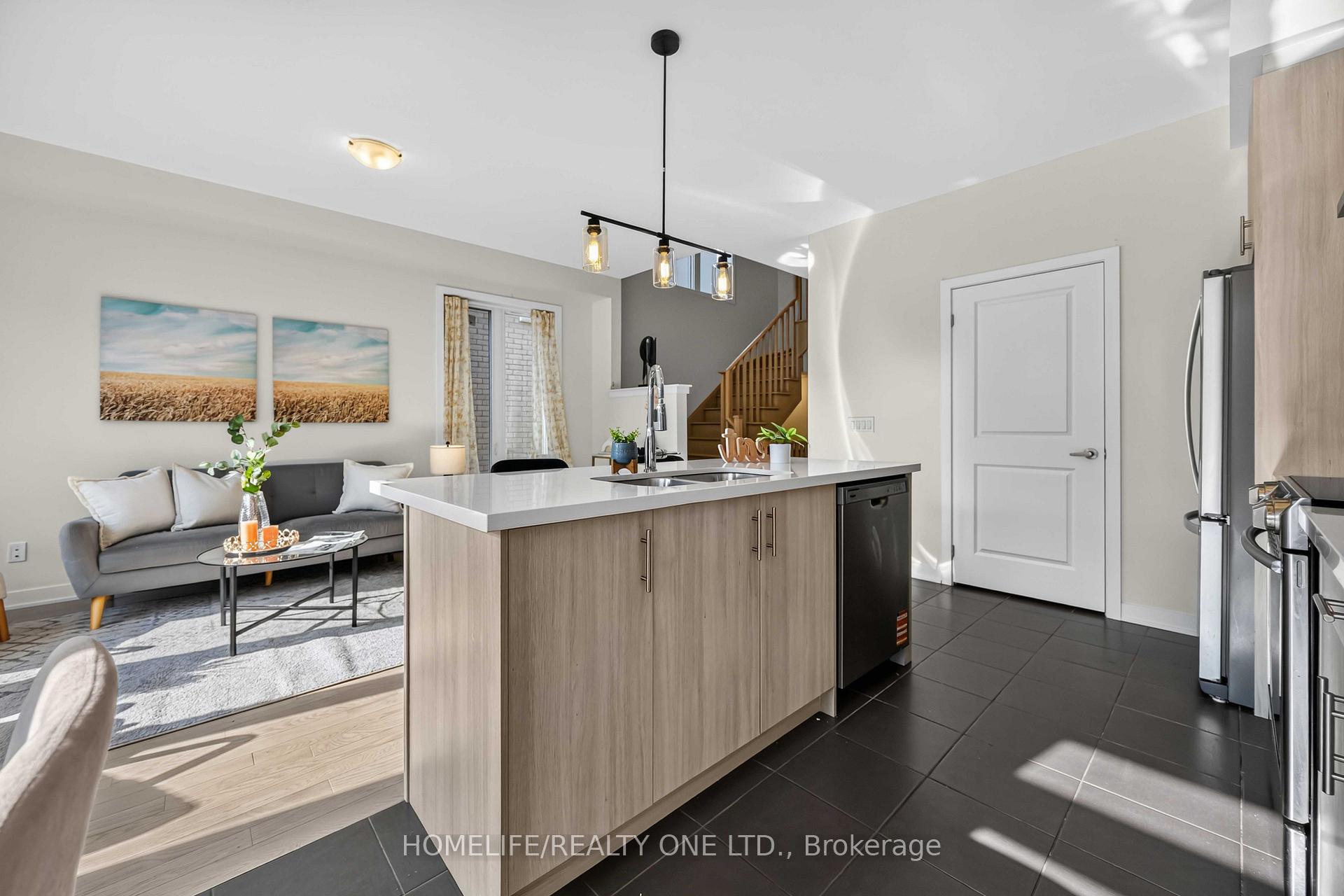 Photo 17 of 10 Harvey Bunker Crescent, Markham, Angus Glen — HOMEH