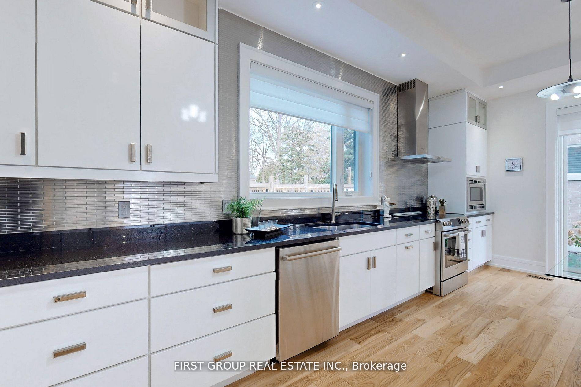 Photo 11 of 858 Strouds Lane, Pickering, Dunbarton — HOMEH