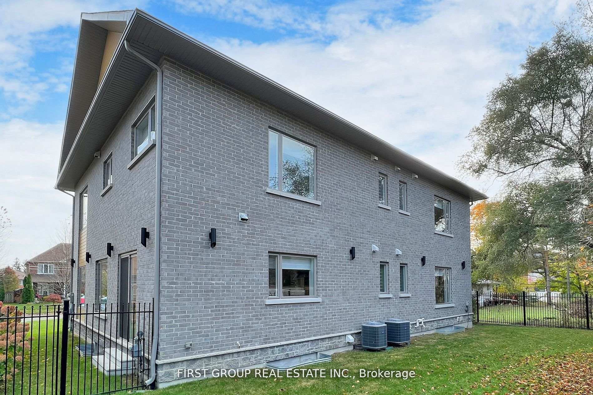 Photo 31 of 858 Strouds Lane, Pickering, Dunbarton — HOMEH