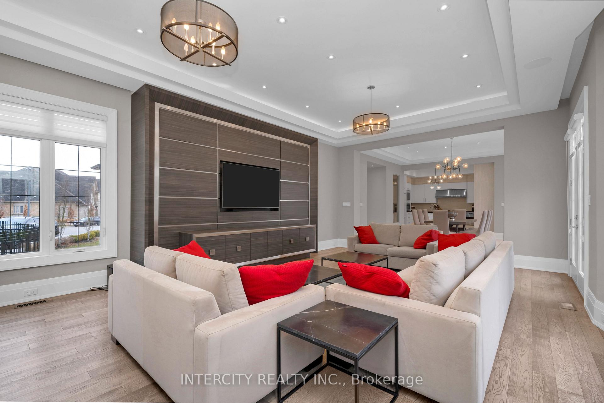 Photo 13 of 34 Rosebud Court, Vaughan, Kleinburg — HOMEH