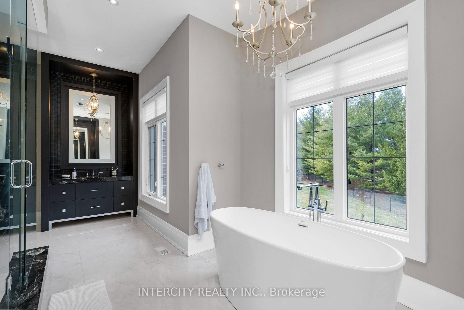 Photo 22 of 34 Rosebud Court, Vaughan, Kleinburg — HOMEH