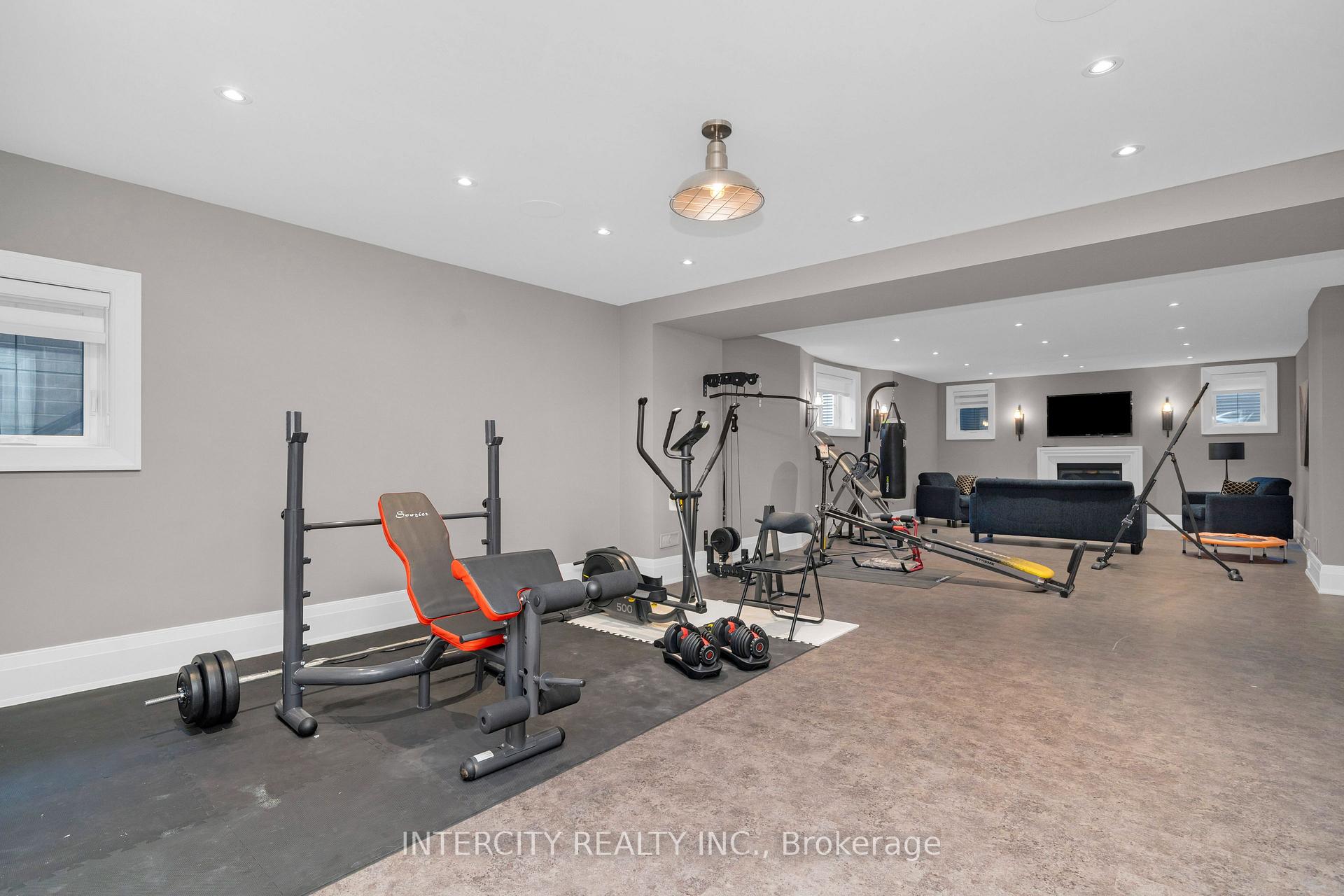 Photo 36 of 34 Rosebud Court, Vaughan, Kleinburg — HOMEH