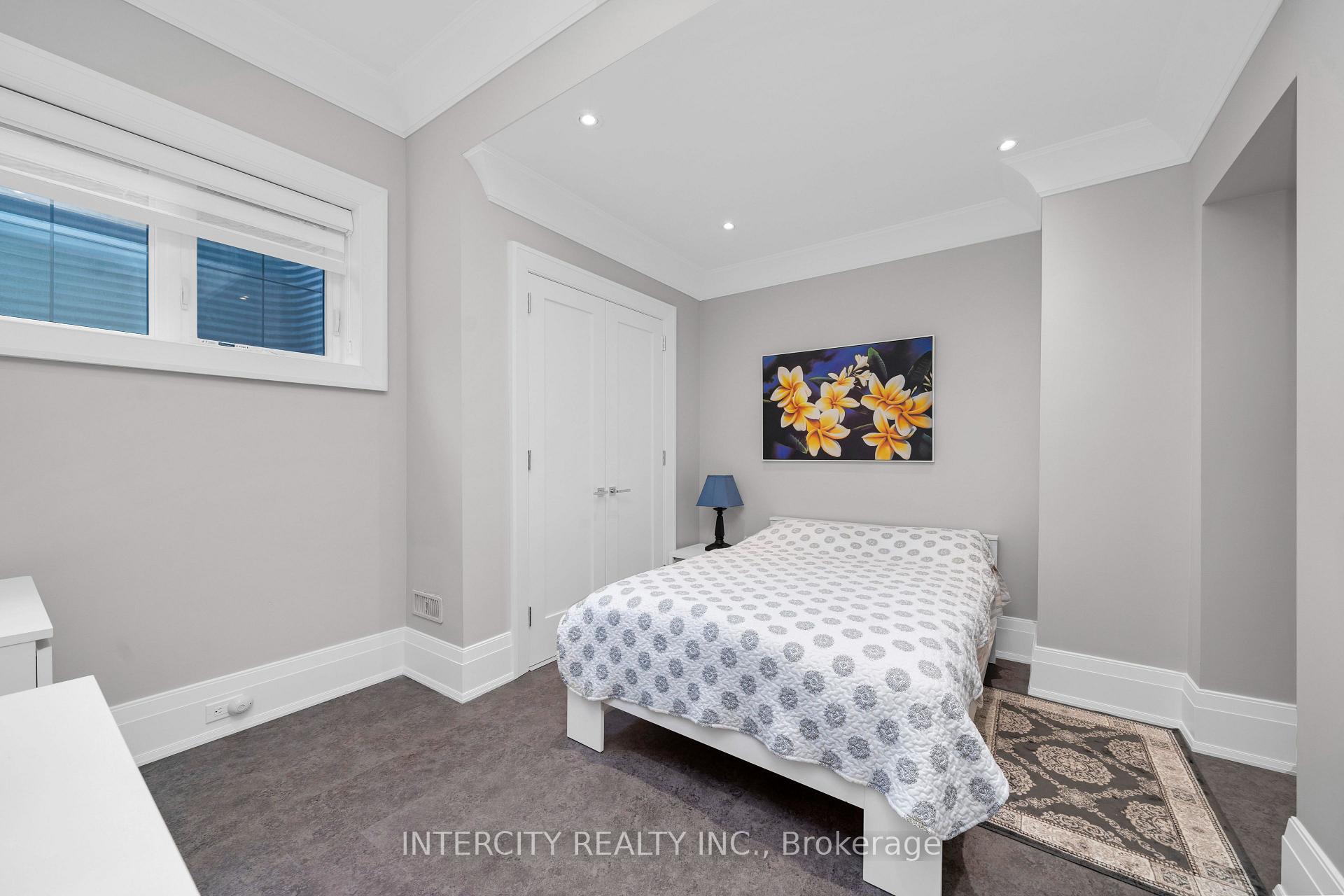 Photo 39 of 34 Rosebud Court, Vaughan, Kleinburg — HOMEH
