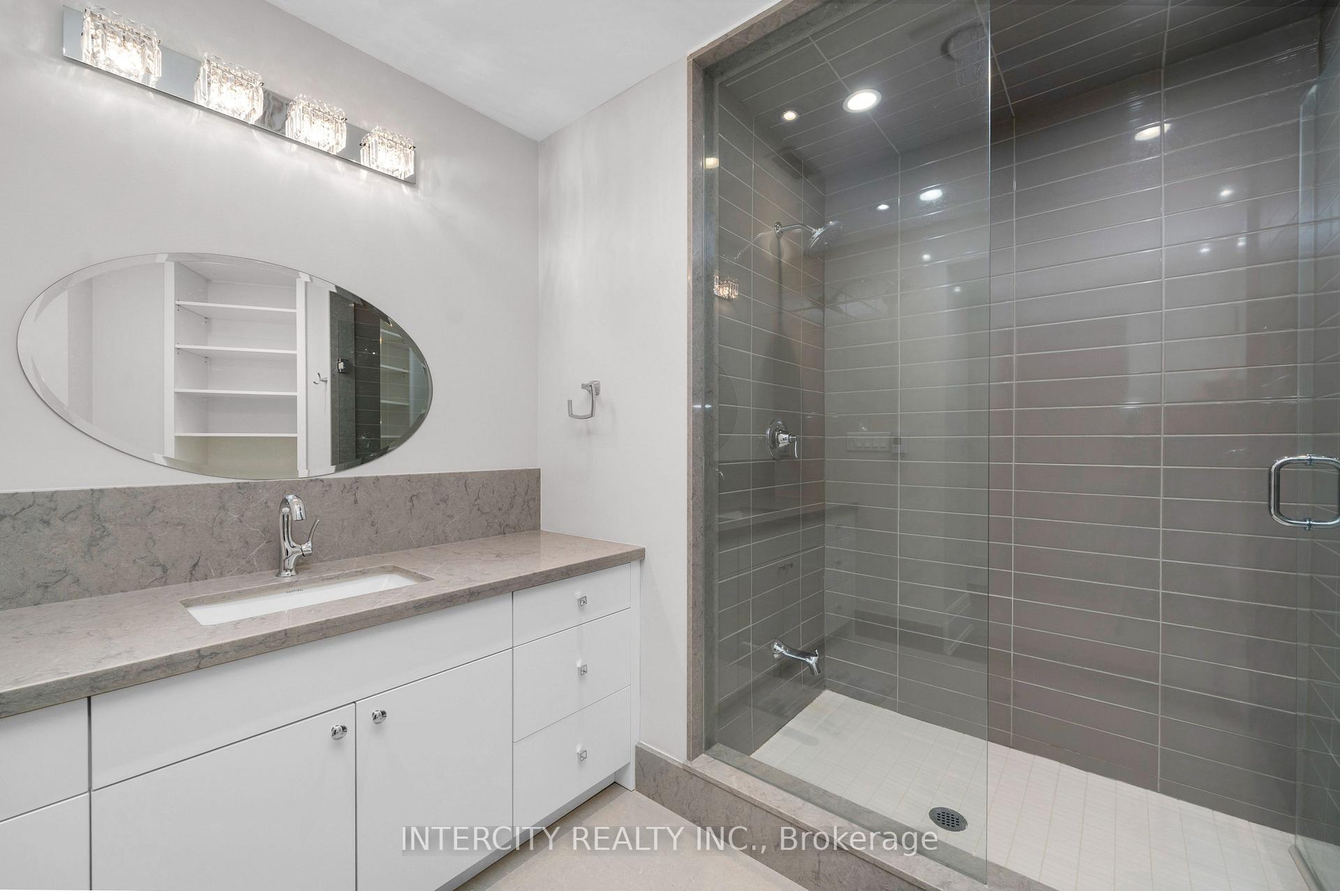 Photo 40 of 34 Rosebud Court, Vaughan, Kleinburg — HOMEH