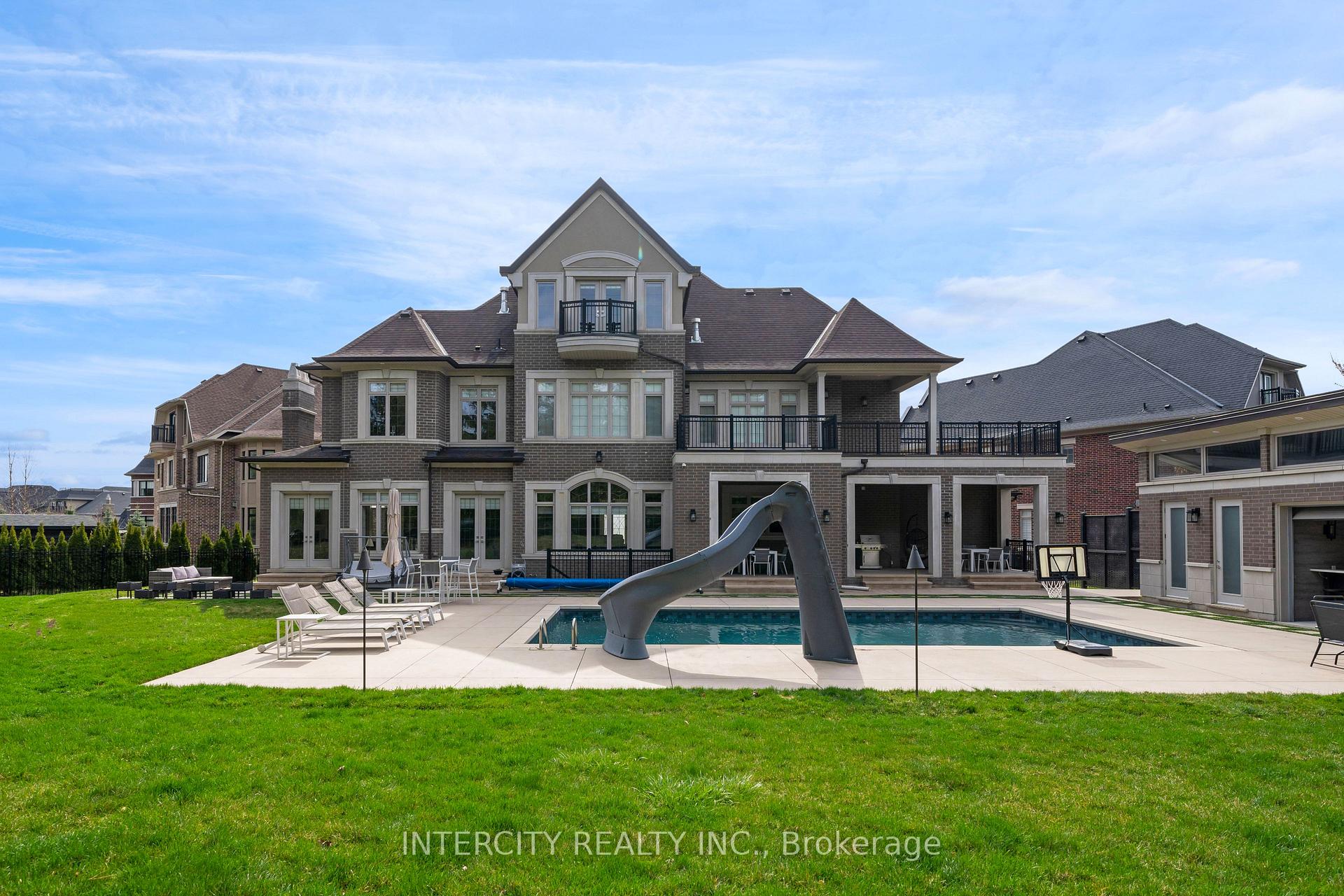 Photo 42 of 34 Rosebud Court, Vaughan, Kleinburg — HOMEH