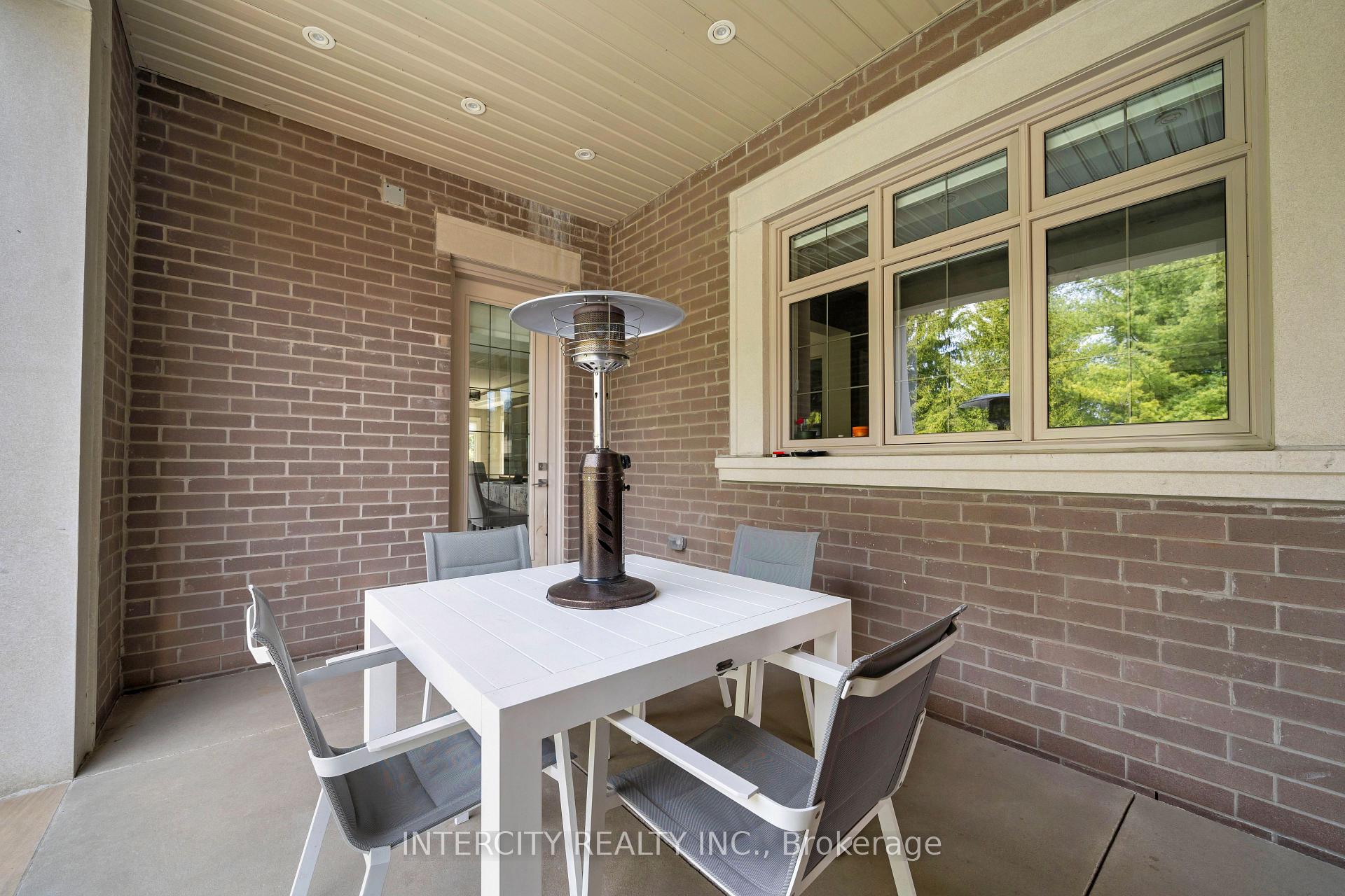 Photo 46 of 34 Rosebud Court, Vaughan, Kleinburg — HOMEH