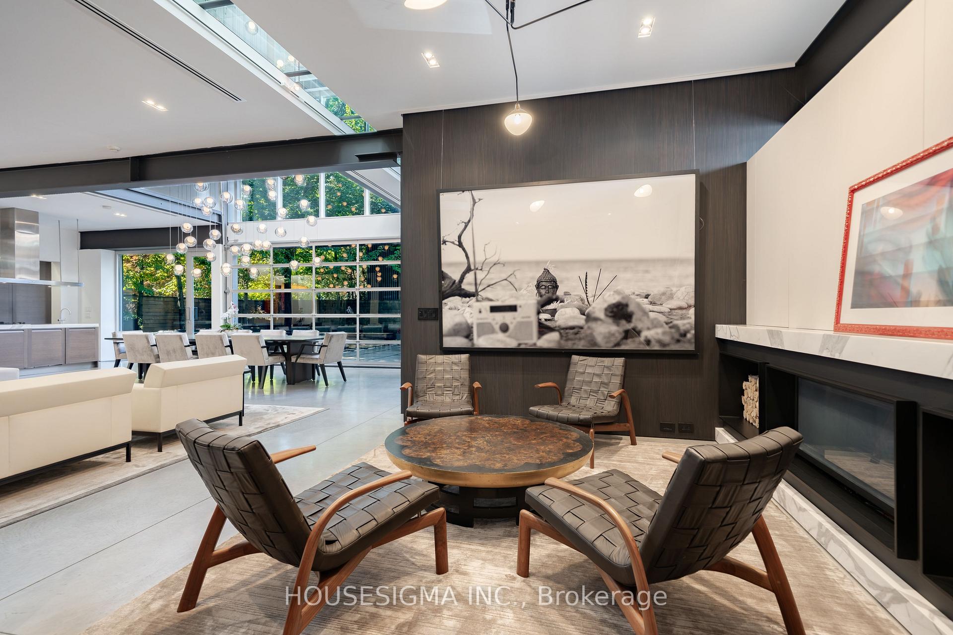 Photo 2 of 11 Bishop Street, Toronto, The Annex — HOMEH