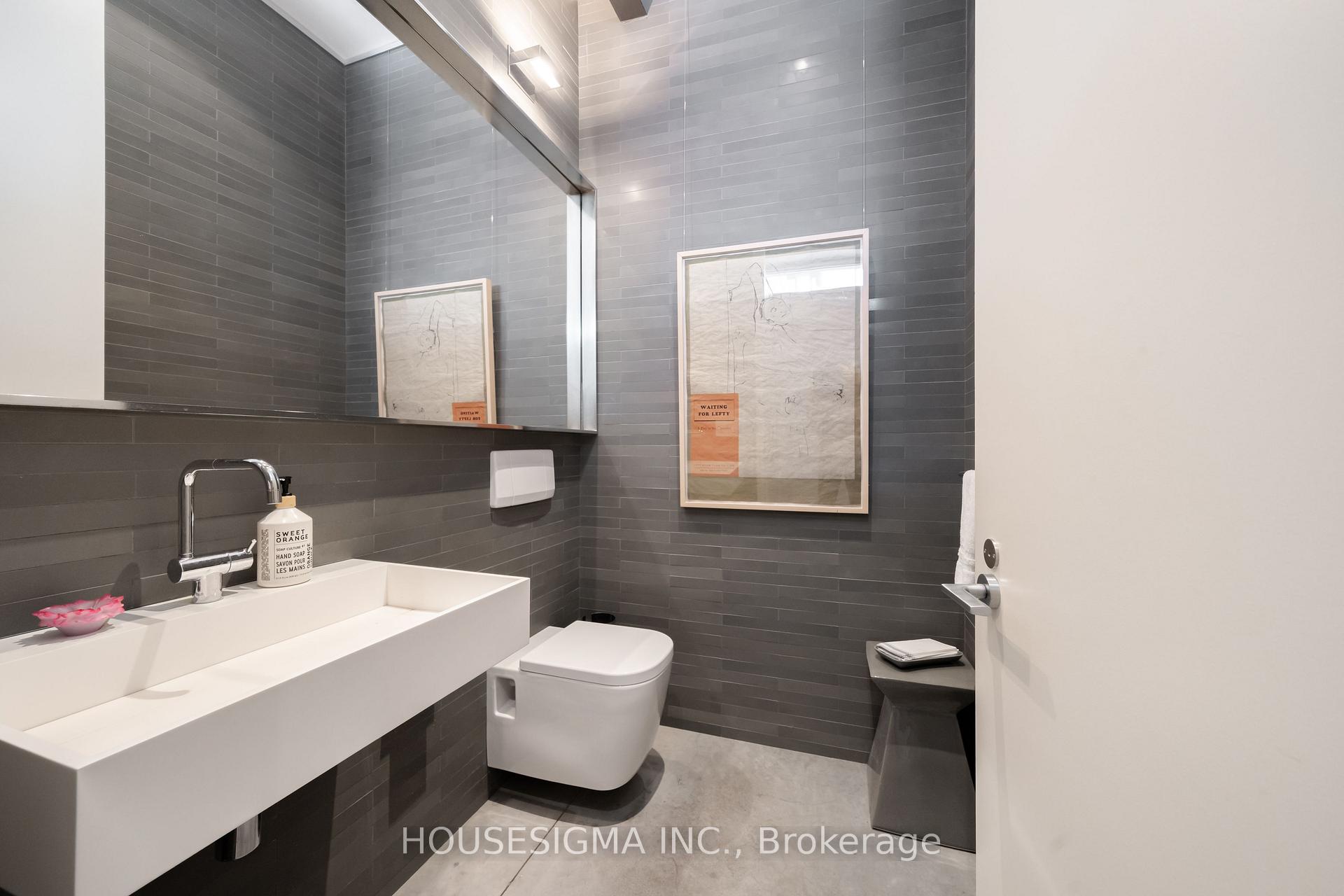 Photo 9 of 11 Bishop Street, Toronto, The Annex — HOMEH