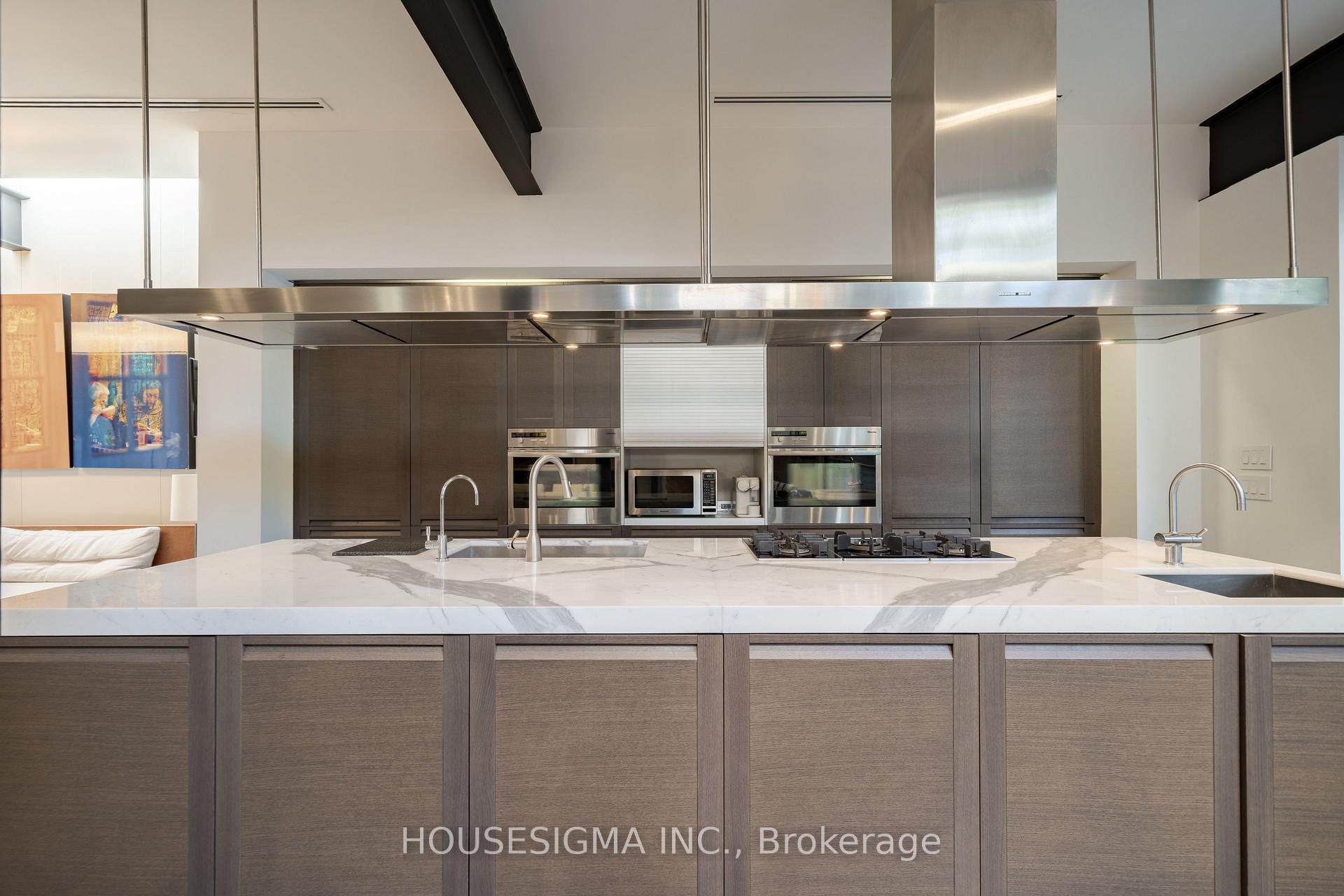 Photo 10 of 11 Bishop Street, Toronto, The Annex — HOMEH