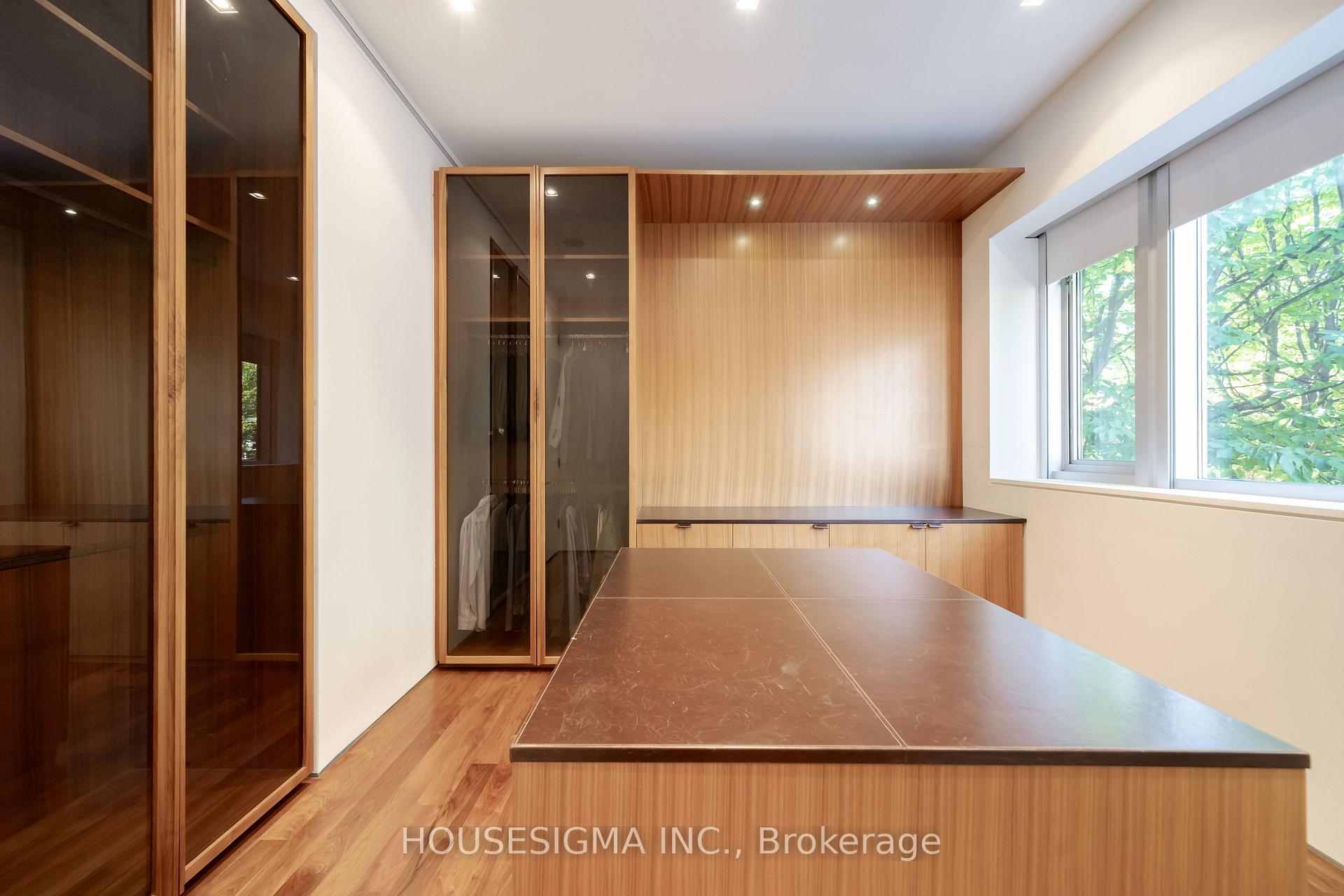 Photo 17 of 11 Bishop Street, Toronto, The Annex — HOMEH