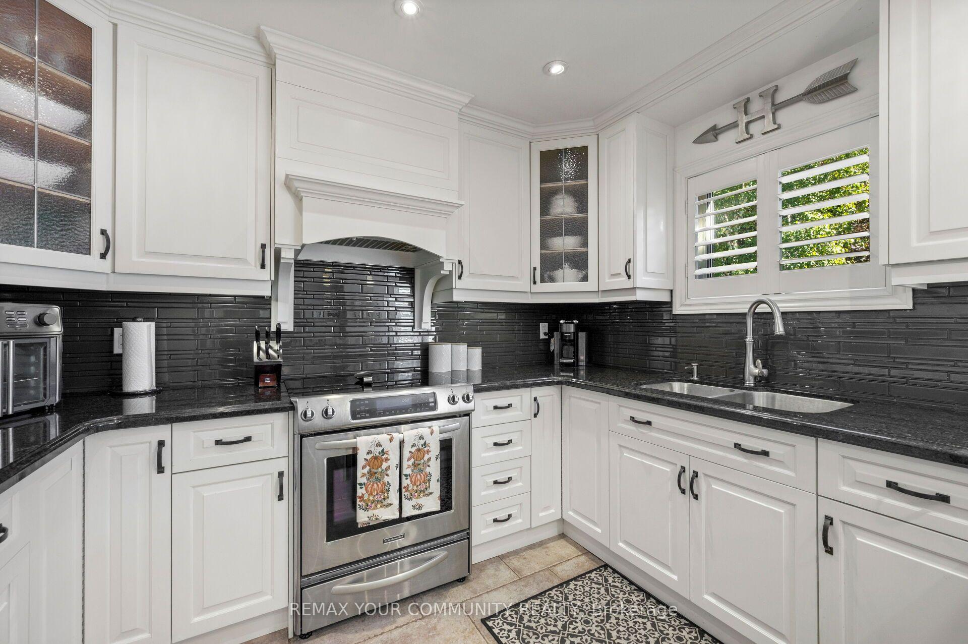 Photo 11 of 25 Albery Crescent, Aurora, Aurora Highlands — HOMEH