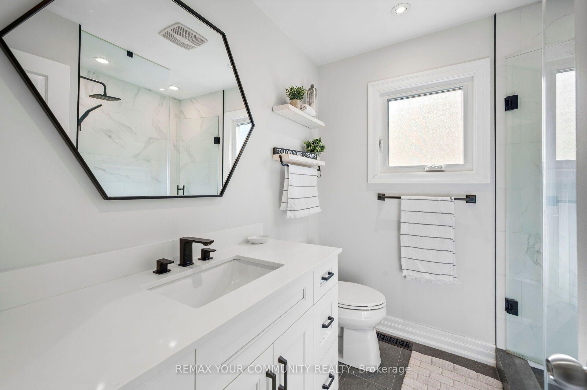 Photo 23 of 25 Albery Crescent, Aurora, Aurora Highlands — HOMEH