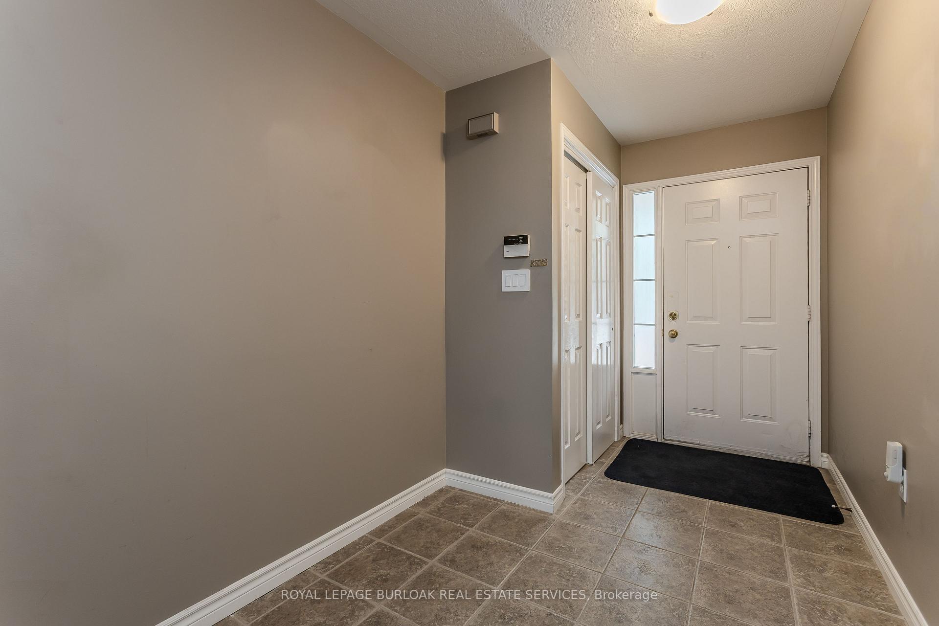 Photo 4 of Unit 17, 348 Highland Road, Hamilton, Stoney Creek Mountain — HOMEH