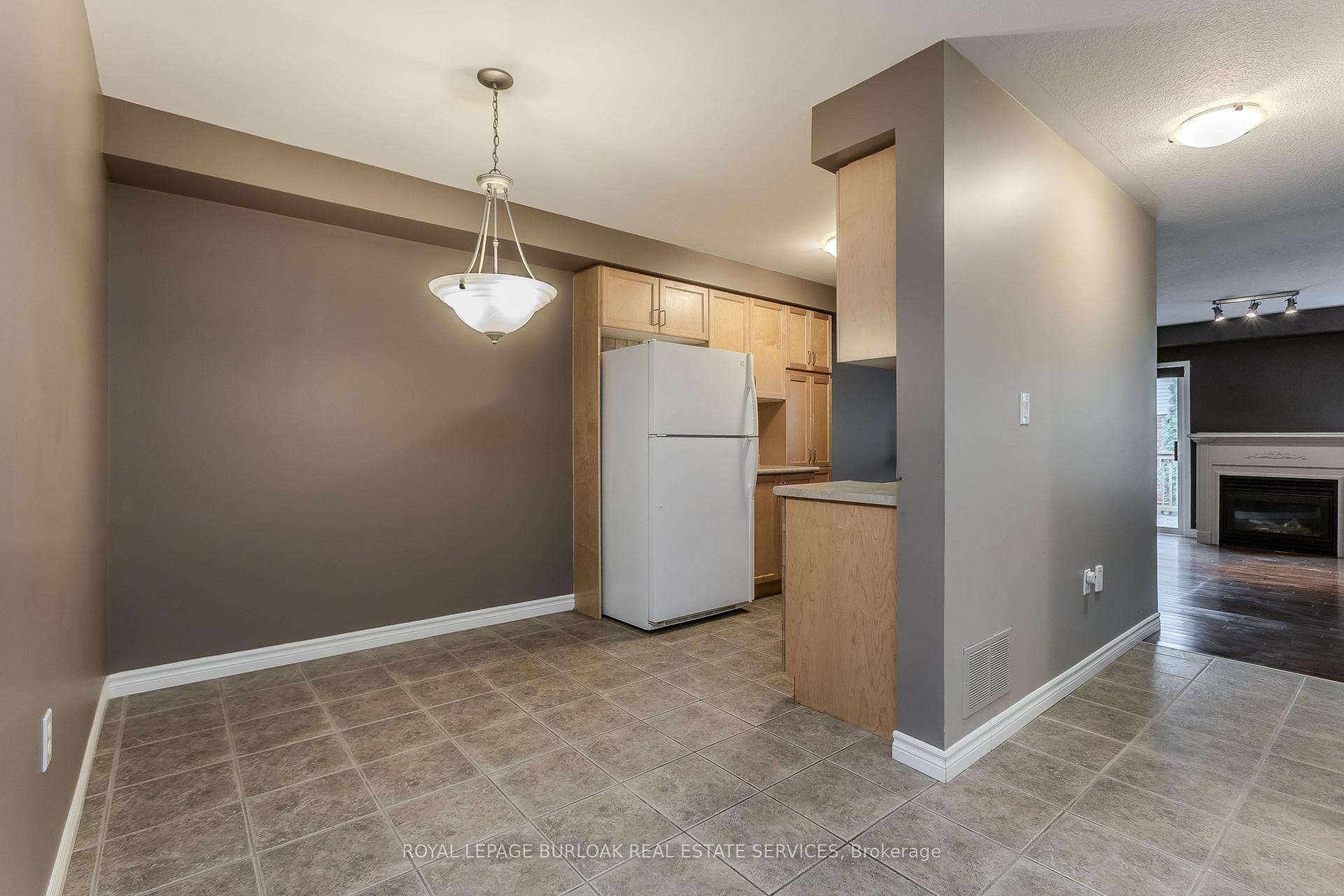 Photo 5 of Unit 17, 348 Highland Road, Hamilton, Stoney Creek Mountain — HOMEH