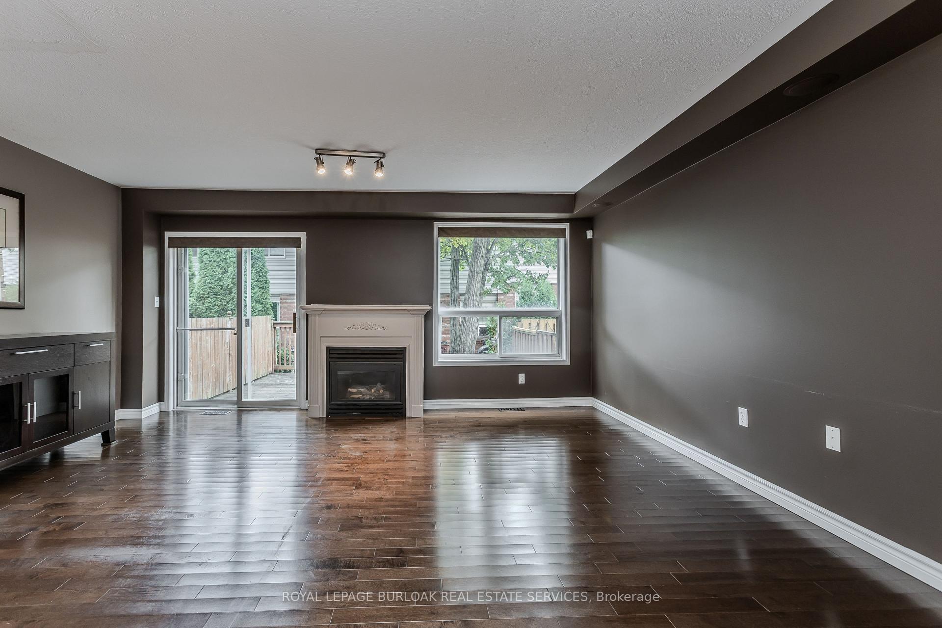 Photo 11 of Unit 17, 348 Highland Road, Hamilton, Stoney Creek Mountain — HOMEH
