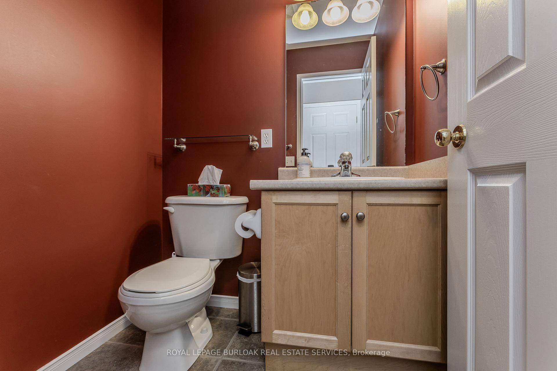 Photo 15 of Unit 17, 348 Highland Road, Hamilton, Stoney Creek Mountain — HOMEH