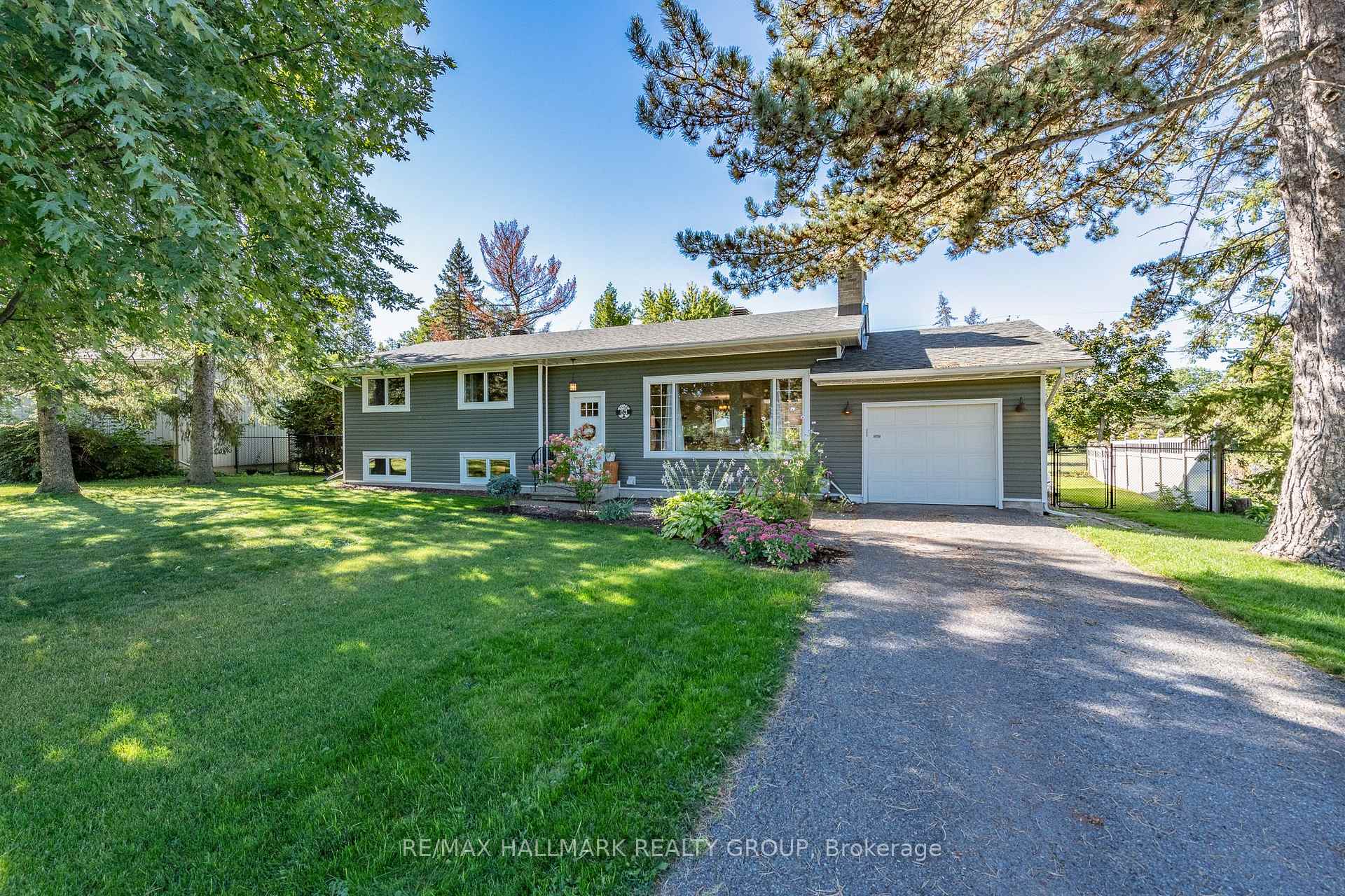 Photo 1 of 63 Cherrywood Drive, Ottawa, Arbeatha Park — HOMEH