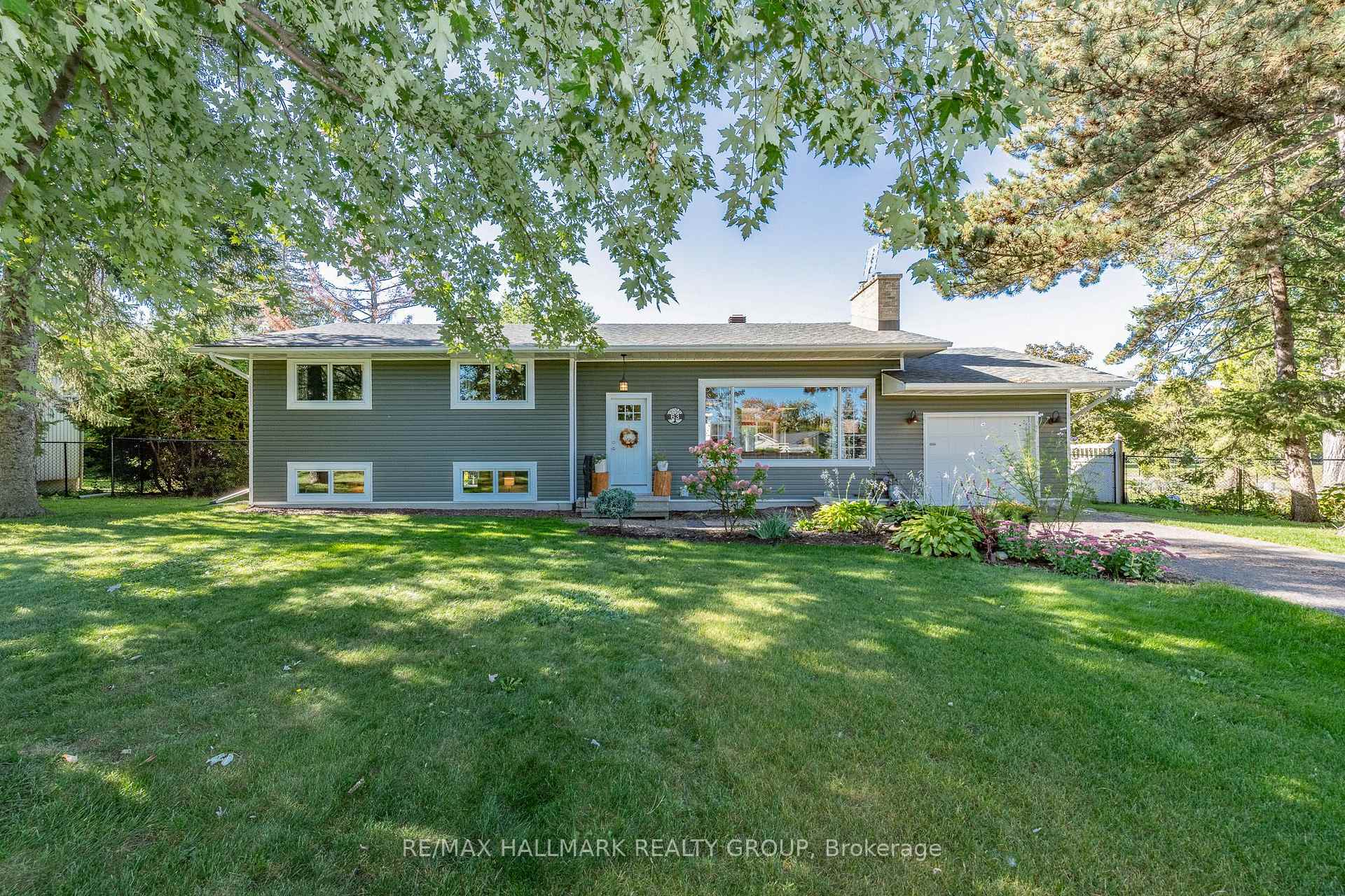 Photo 2 of 63 Cherrywood Drive, Ottawa, Arbeatha Park — HOMEH