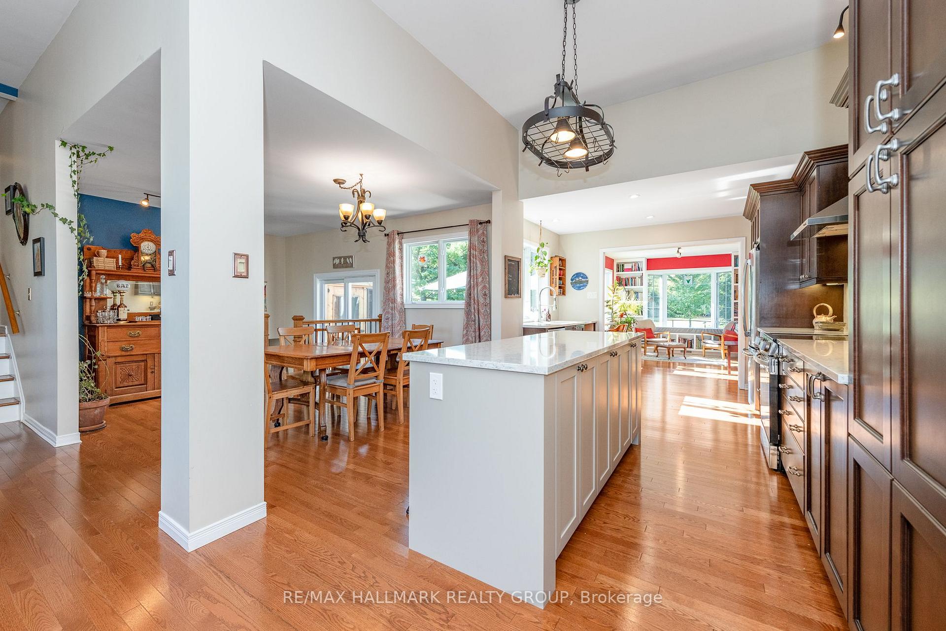 Photo 11 of 63 Cherrywood Drive, Ottawa, Arbeatha Park — HOMEH
