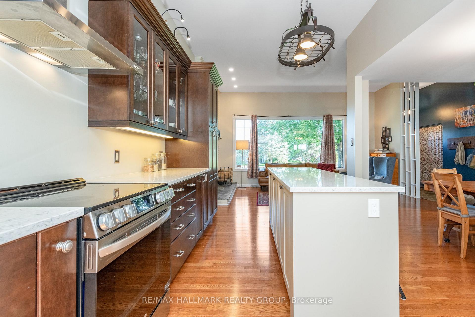 Photo 13 of 63 Cherrywood Drive, Ottawa, Arbeatha Park — HOMEH