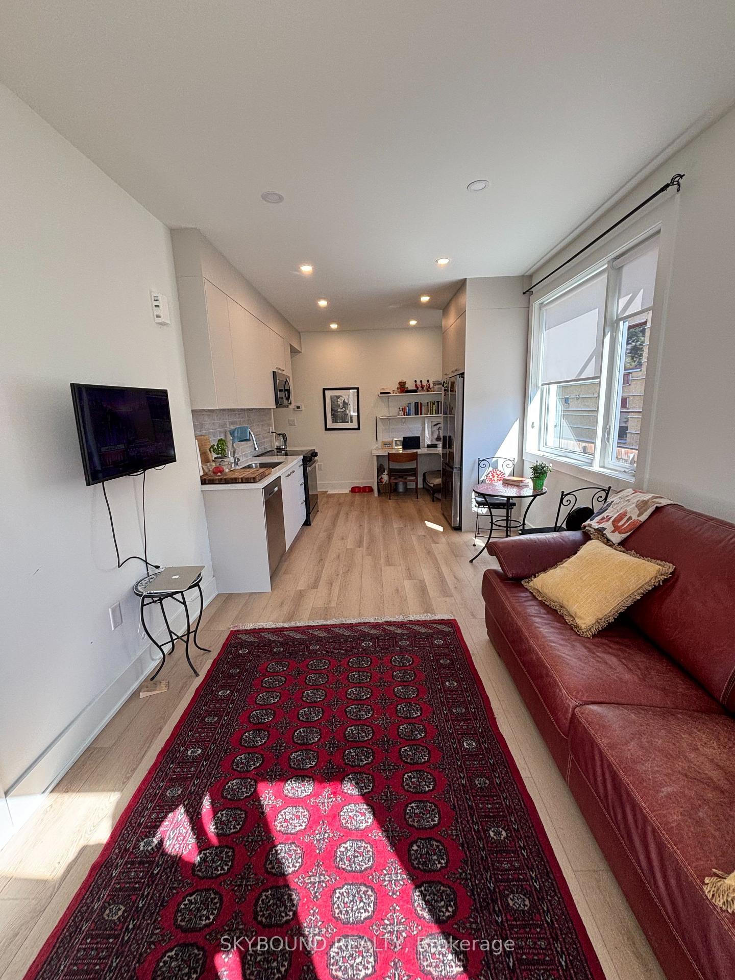 Photo 6 of Unit 2B, 45 Bellevue Avenue, Toronto, Kensington-Chinatown — HOMEH