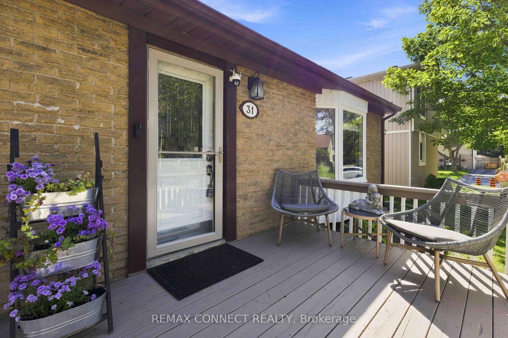 Photo 3 of 31 Roser Crescent, Clarington, Bowmanville — HOMEH