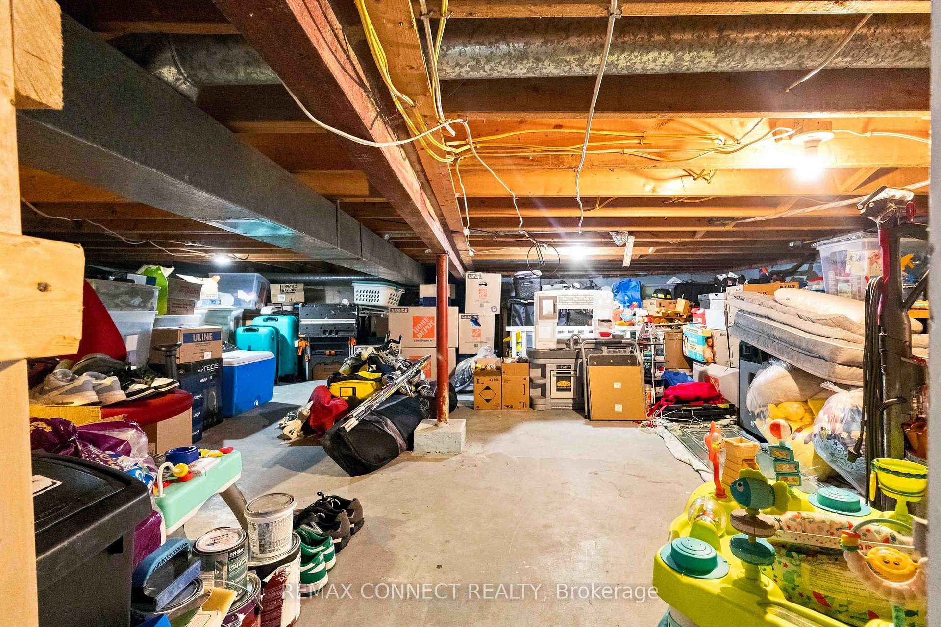 Photo 35 of 31 Roser Crescent, Clarington, Bowmanville — HOMEH