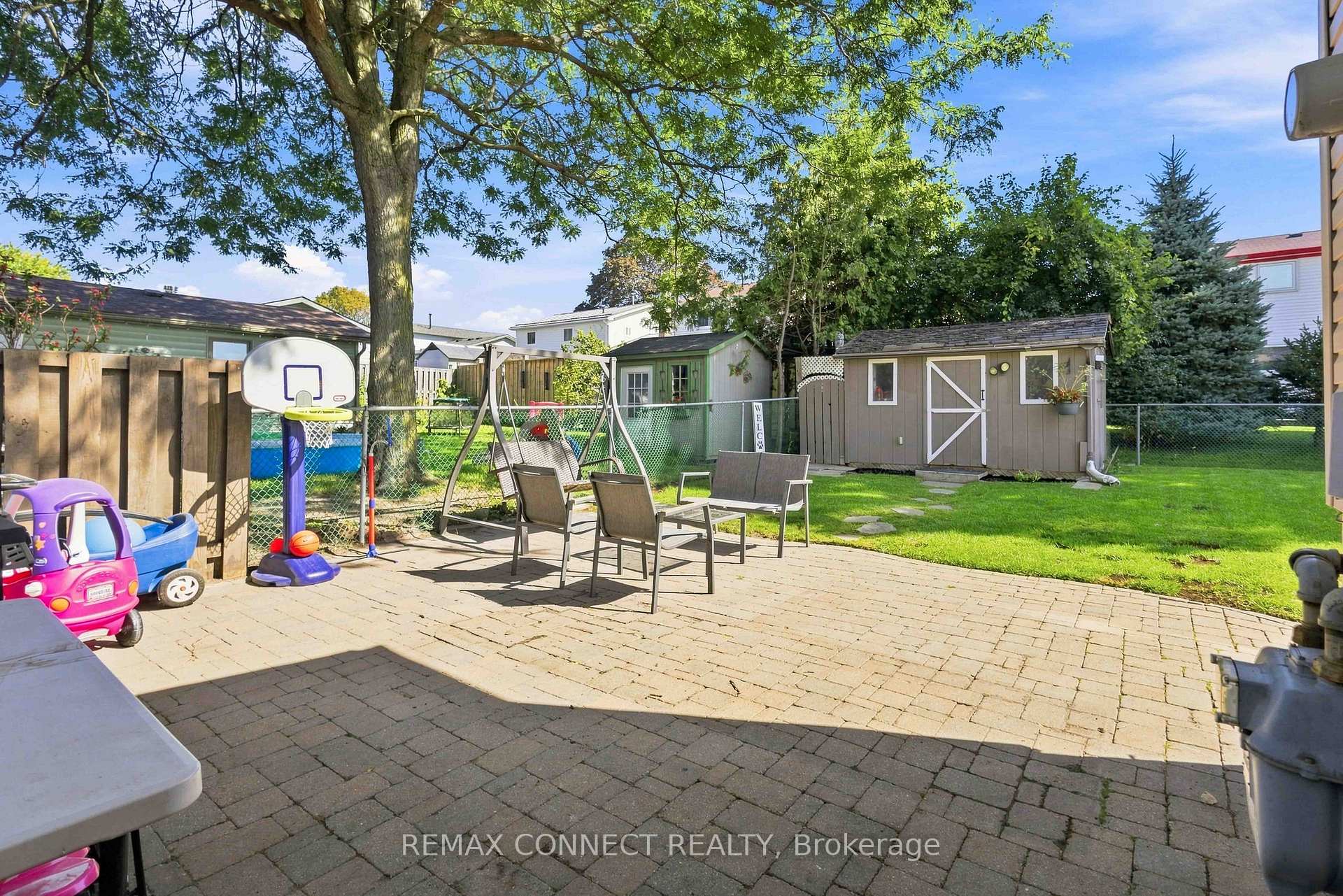 Photo 37 of 31 Roser Crescent, Clarington, Bowmanville — HOMEH