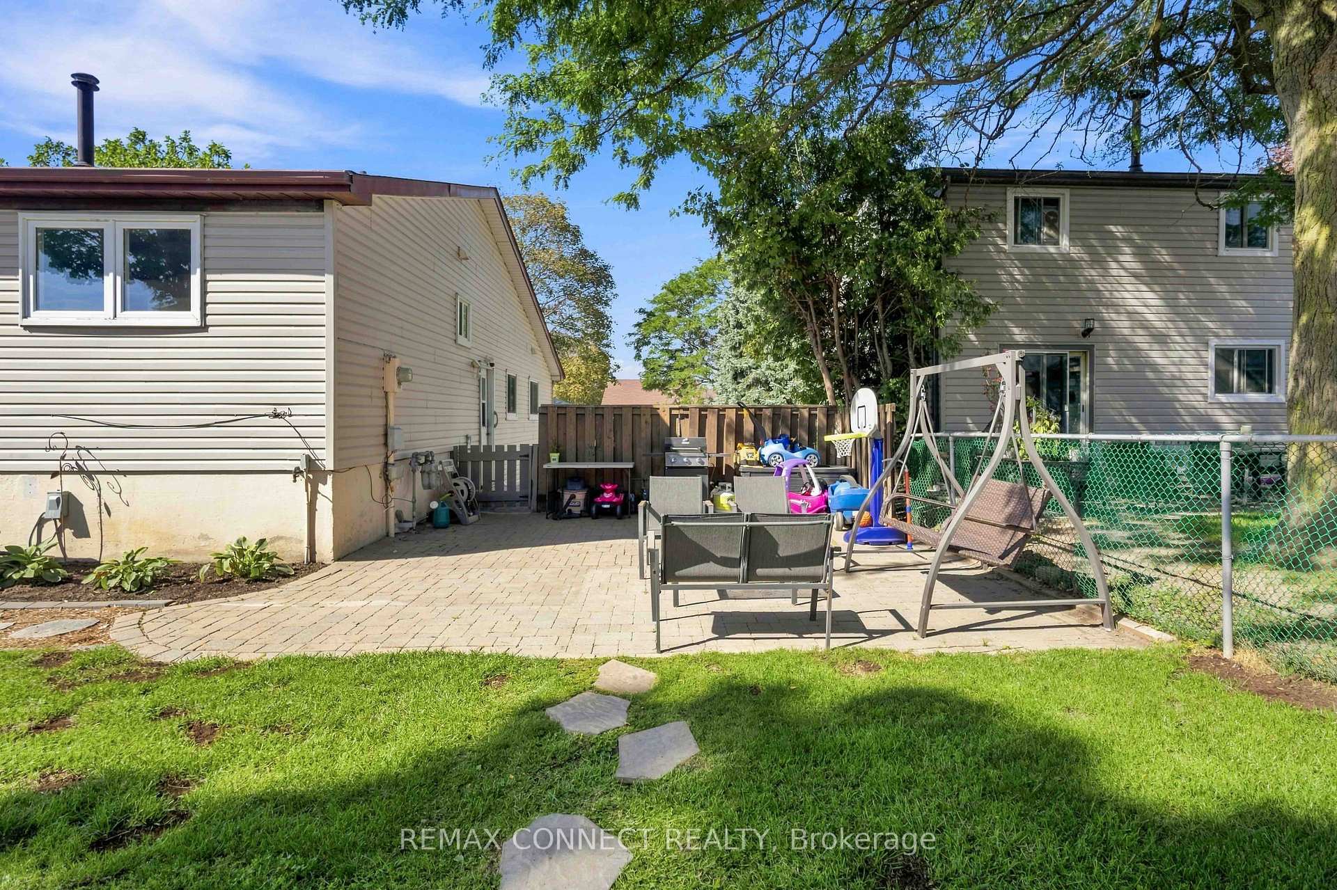 Photo 40 of 31 Roser Crescent, Clarington, Bowmanville — HOMEH