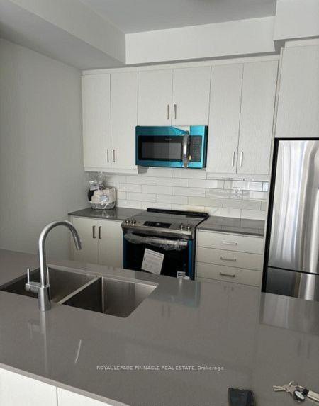 Photo 4 of Unit TH177, 151 Honeycrisp Crescent, Vaughan, Maple — HOMEH